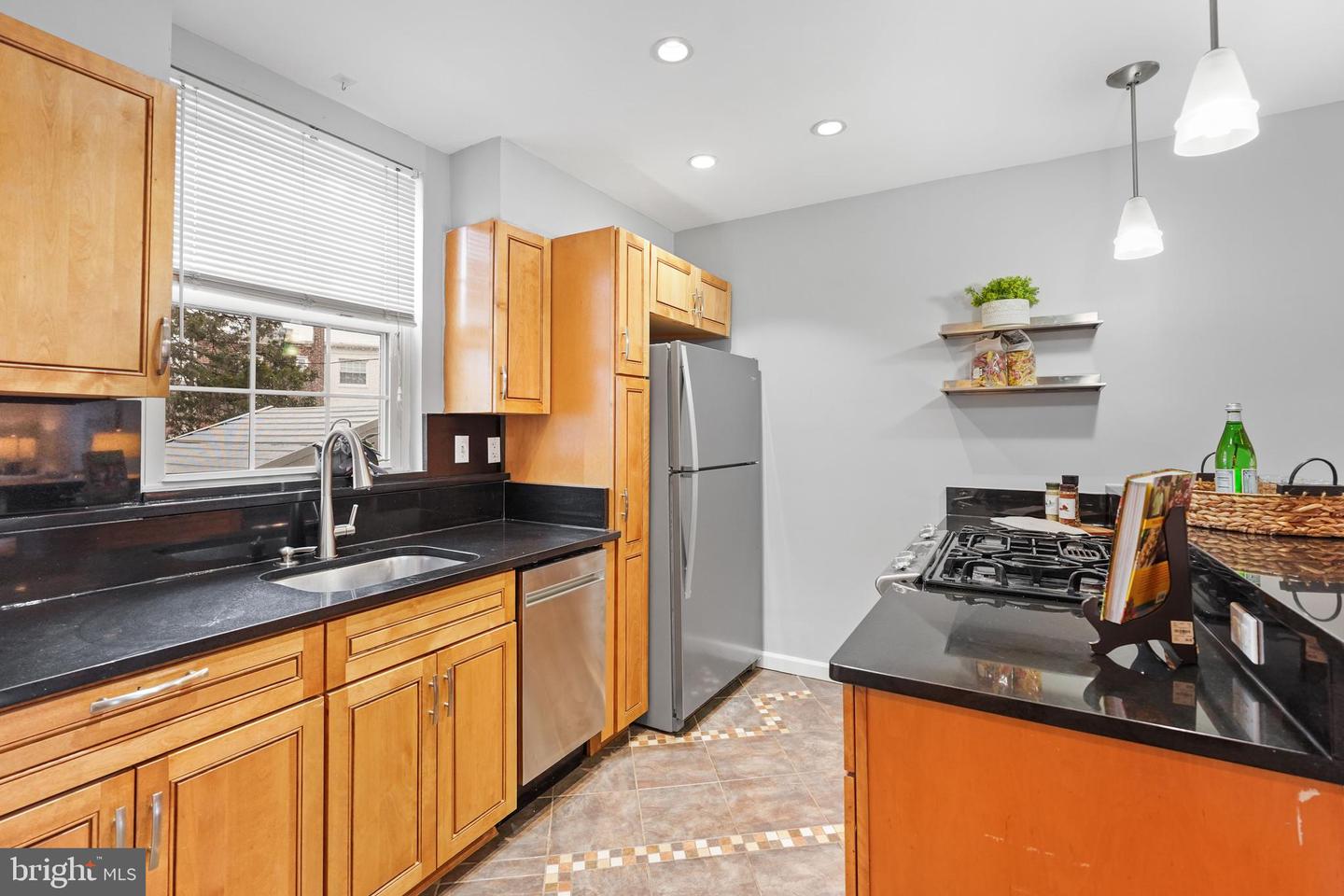 44 DALE ST, ALEXANDRIA, Virginia 22305, 3 Bedrooms Bedrooms, ,2 BathroomsBathrooms,Residential,For sale,44 DALE ST,VAAX2052622 MLS # VAAX2052622