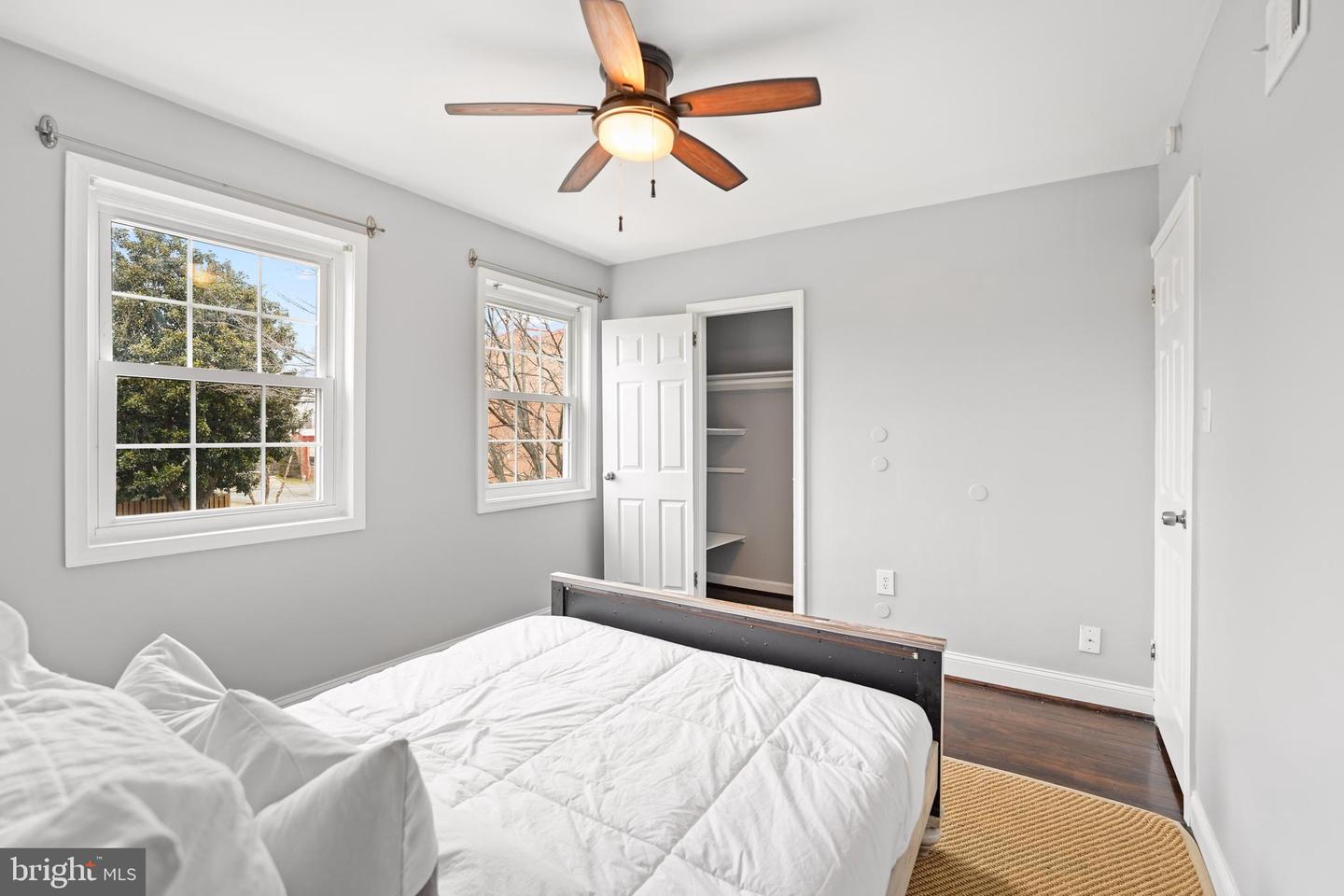 44 DALE ST, ALEXANDRIA, Virginia 22305, 3 Bedrooms Bedrooms, ,2 BathroomsBathrooms,Residential,For sale,44 DALE ST,VAAX2052622 MLS # VAAX2052622