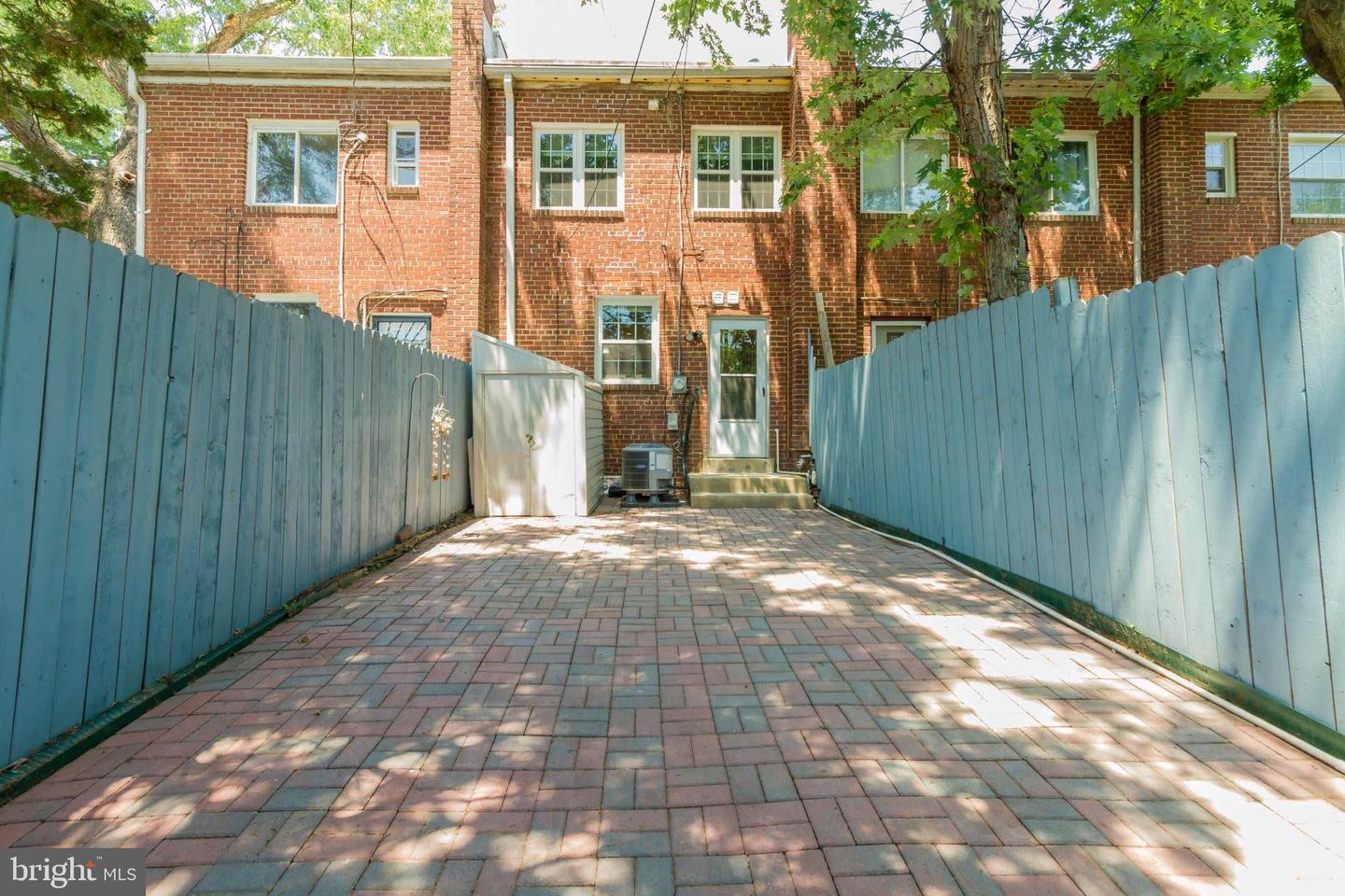 44 DALE ST, ALEXANDRIA, Virginia 22305, 3 Bedrooms Bedrooms, ,2 BathroomsBathrooms,Residential,For sale,44 DALE ST,VAAX2052622 MLS # VAAX2052622