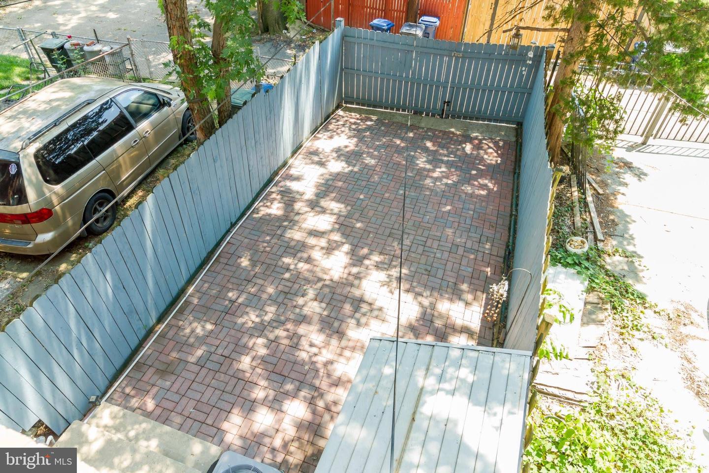 44 DALE ST, ALEXANDRIA, Virginia 22305, 3 Bedrooms Bedrooms, ,2 BathroomsBathrooms,Residential,For sale,44 DALE ST,VAAX2052622 MLS # VAAX2052622