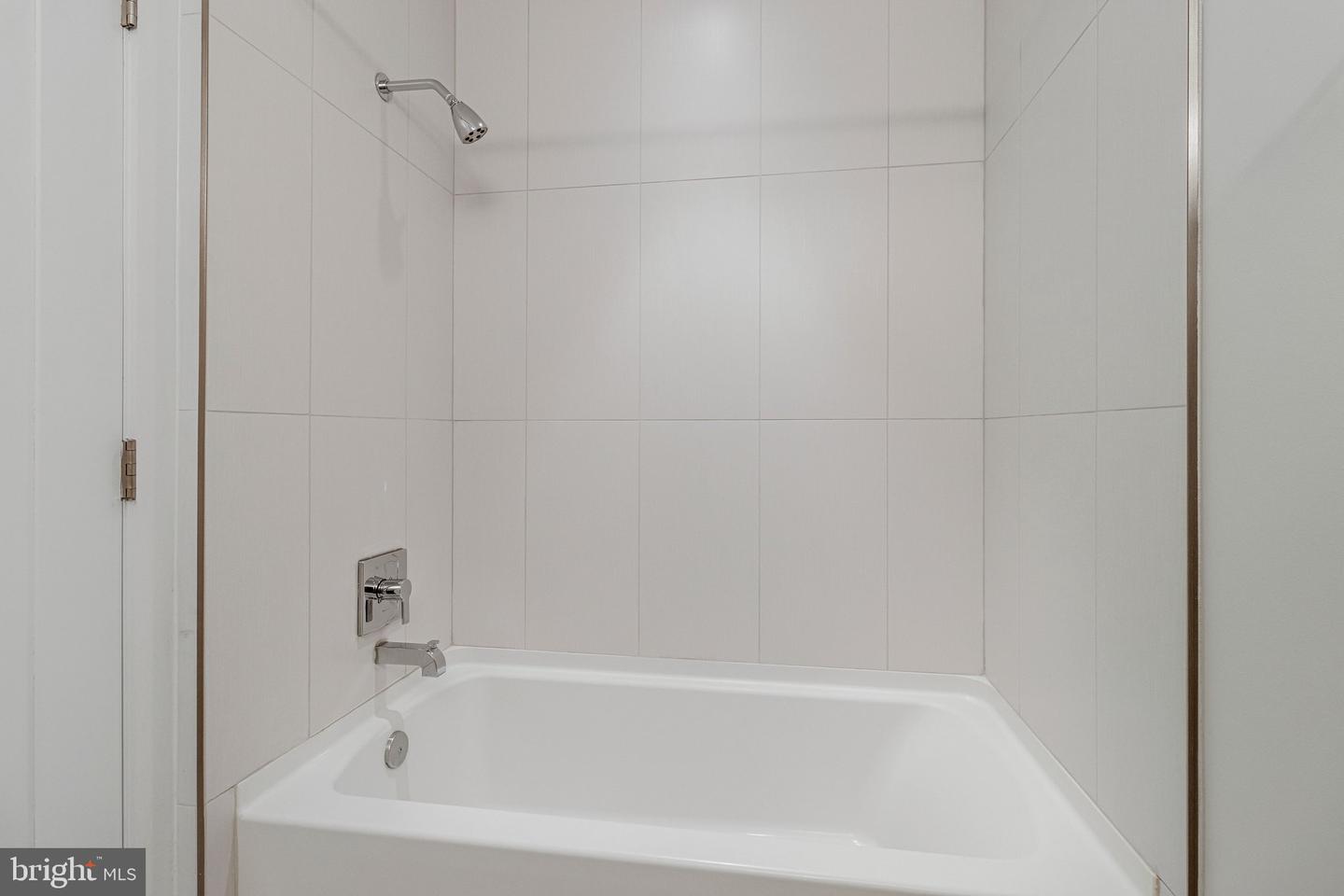 301 H ST NE #PH-602, WASHINGTON, District Of Columbia 20002, 2 Bedrooms Bedrooms, ,2 BathroomsBathrooms,Residential,For sale,301 H ST NE #PH-602,DCDC2235726 MLS # DCDC2235726