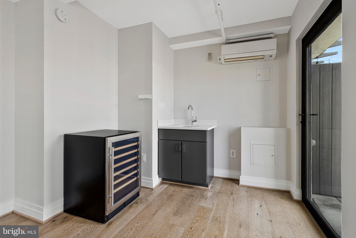 301 H ST NE #PH-602, WASHINGTON, District Of Columbia 20002, 2 Bedrooms Bedrooms, ,2 BathroomsBathrooms,Residential,For sale,301 H ST NE #PH-602,DCDC2235726 MLS # DCDC2235726