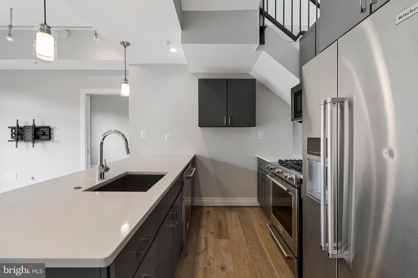 301 H ST NE #PH-602, WASHINGTON, District Of Columbia 20002, 2 Bedrooms Bedrooms, ,2 BathroomsBathrooms,Residential,For sale,301 H ST NE #PH-602,DCDC2235726 MLS # DCDC2235726
