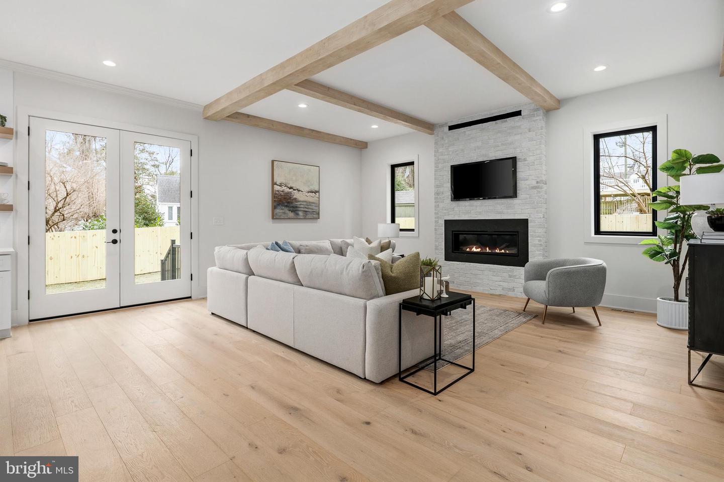 6238 22ND ST N, ARLINGTON, Virginia 22205, 6 Bedrooms Bedrooms, ,6 BathroomsBathrooms,Residential,For sale,6238 22ND ST N,VAAR2067152 MLS # VAAR2067152