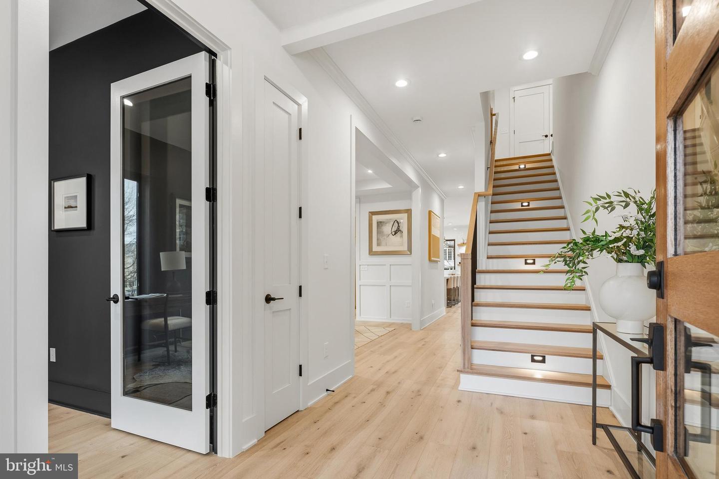 6238 22ND ST N, ARLINGTON, Virginia 22205, 6 Bedrooms Bedrooms, ,6 BathroomsBathrooms,Residential,For sale,6238 22ND ST N,VAAR2067152 MLS # VAAR2067152