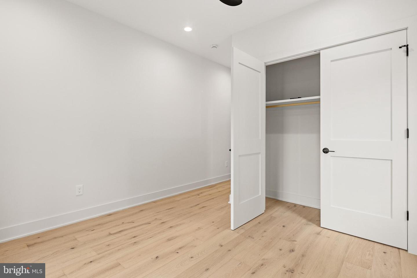 6238 22ND ST N, ARLINGTON, Virginia 22205, 6 Bedrooms Bedrooms, ,6 BathroomsBathrooms,Residential,For sale,6238 22ND ST N,VAAR2067152 MLS # VAAR2067152