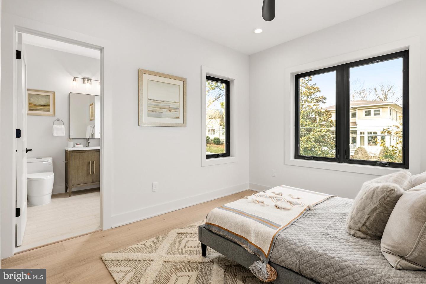 6238 22ND ST N, ARLINGTON, Virginia 22205, 6 Bedrooms Bedrooms, ,6 BathroomsBathrooms,Residential,For sale,6238 22ND ST N,VAAR2067152 MLS # VAAR2067152