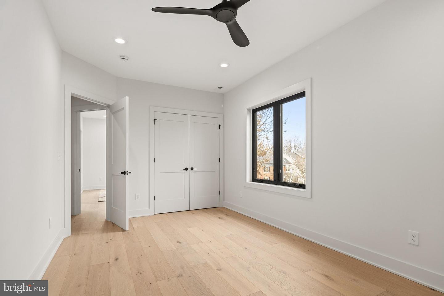 6238 22ND ST N, ARLINGTON, Virginia 22205, 6 Bedrooms Bedrooms, ,6 BathroomsBathrooms,Residential,For sale,6238 22ND ST N,VAAR2067152 MLS # VAAR2067152