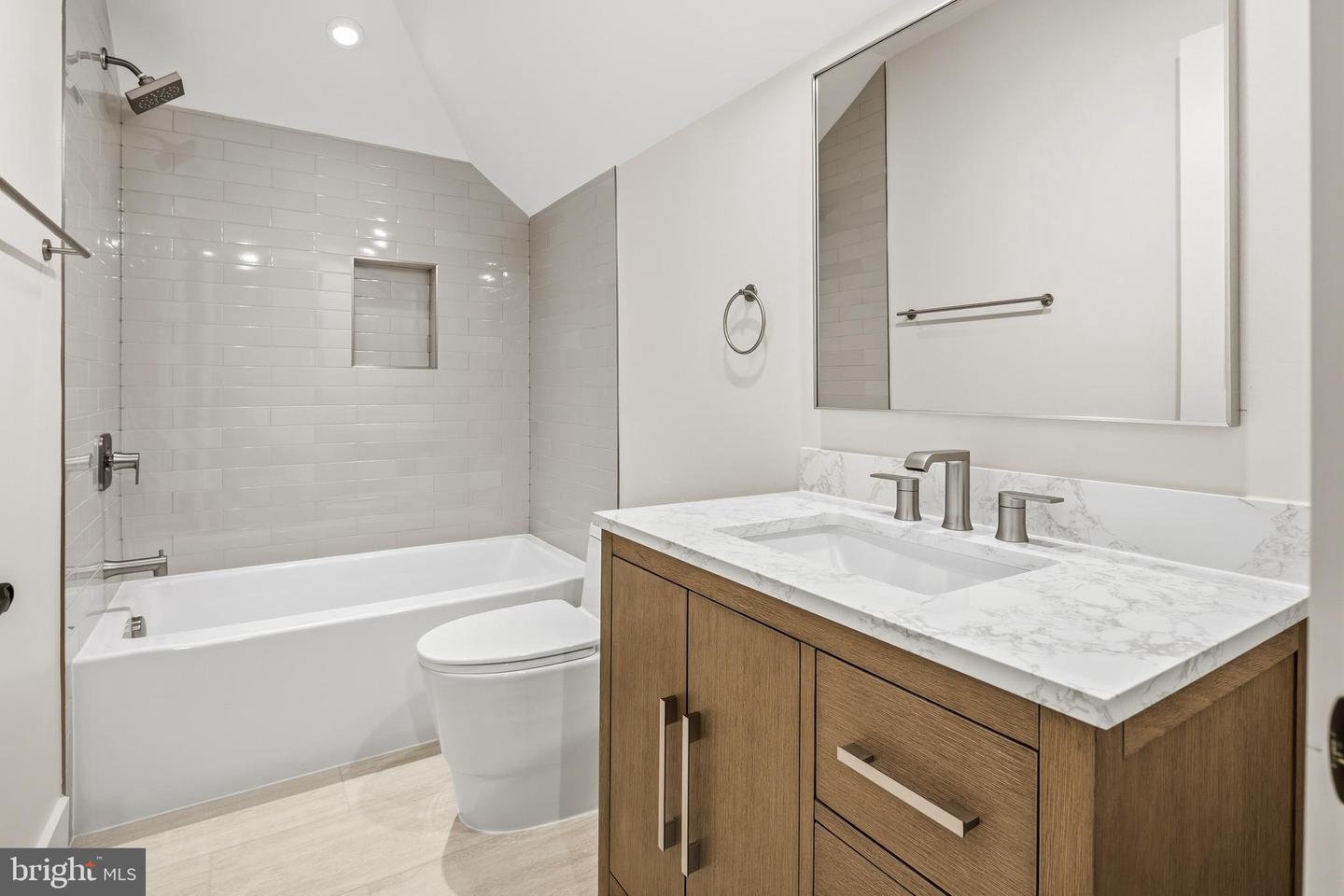 6238 22ND ST N, ARLINGTON, Virginia 22205, 6 Bedrooms Bedrooms, ,6 BathroomsBathrooms,Residential,For sale,6238 22ND ST N,VAAR2067152 MLS # VAAR2067152