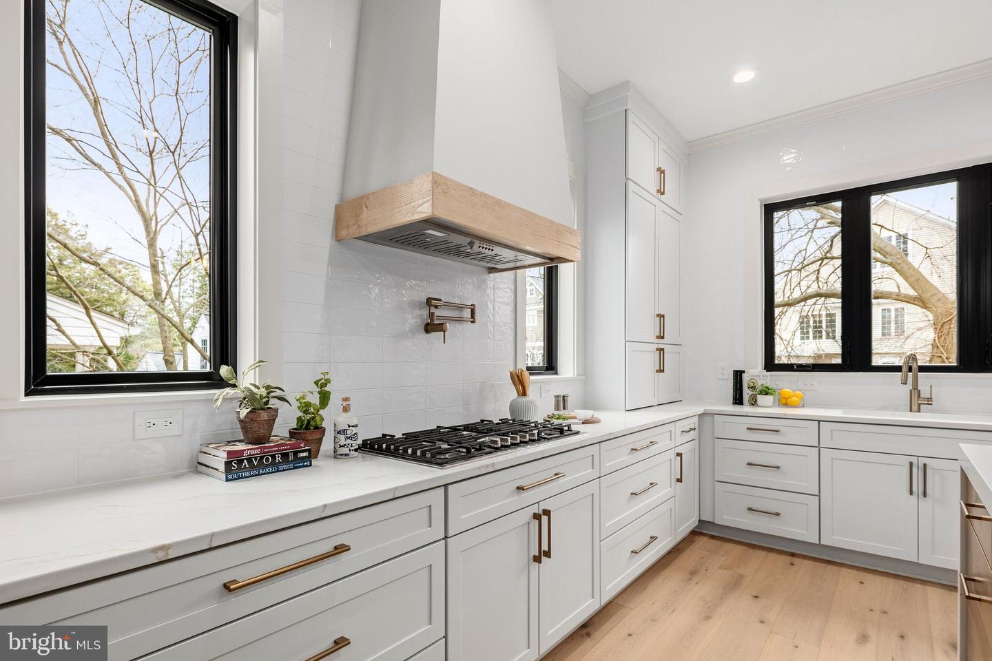 6238 22ND ST N, ARLINGTON, Virginia 22205, 6 Bedrooms Bedrooms, ,6 BathroomsBathrooms,Residential,For sale,6238 22ND ST N,VAAR2067152 MLS # VAAR2067152