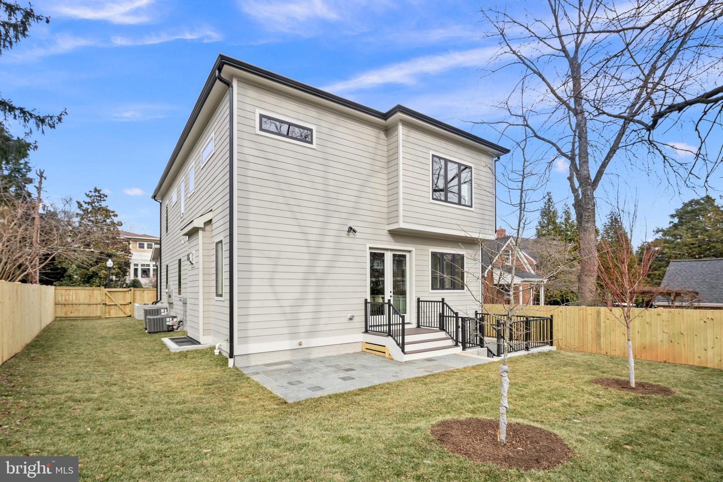 6238 22ND ST N, ARLINGTON, Virginia 22205, 6 Bedrooms Bedrooms, ,6 BathroomsBathrooms,Residential,For sale,6238 22ND ST N,VAAR2067152 MLS # VAAR2067152