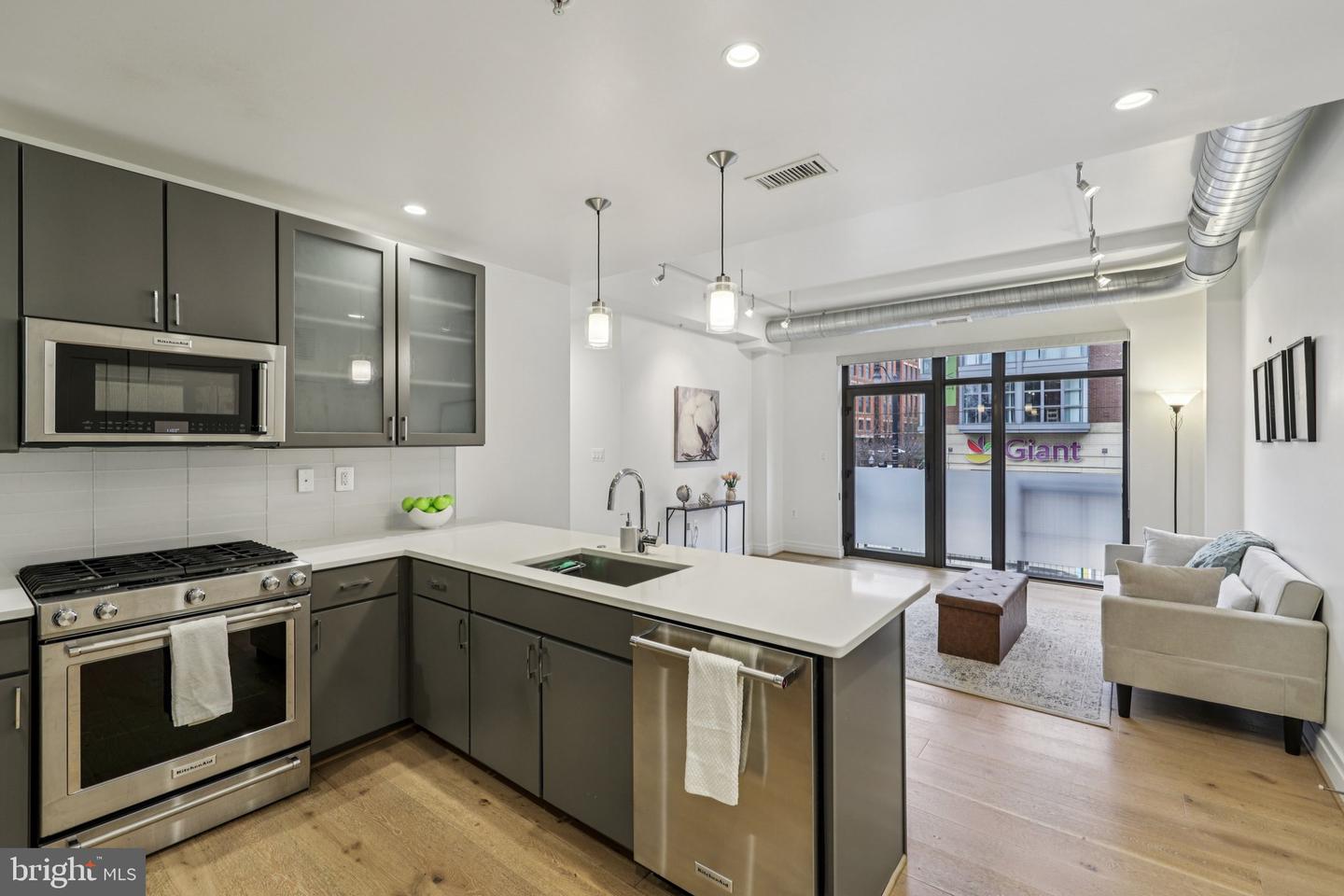 301 H ST NE #201, WASHINGTON, District Of Columbia 20002, 2 Bedrooms Bedrooms, ,2 BathroomsBathrooms,Residential,For sale,301 H ST NE #201,DCDC2238872 MLS # DCDC2238872