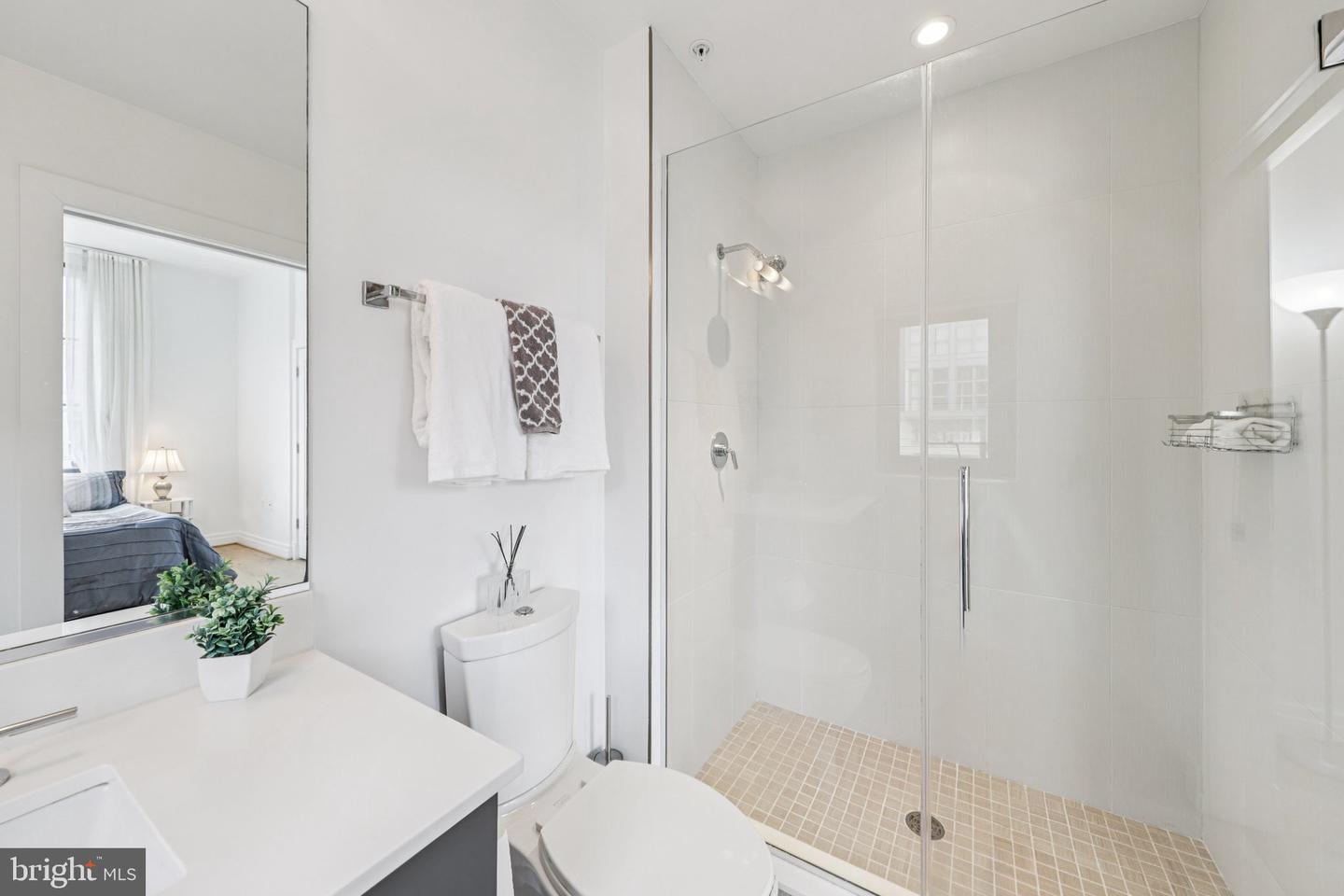 301 H ST NE #201, WASHINGTON, District Of Columbia 20002, 2 Bedrooms Bedrooms, ,2 BathroomsBathrooms,Residential,For sale,301 H ST NE #201,DCDC2238872 MLS # DCDC2238872