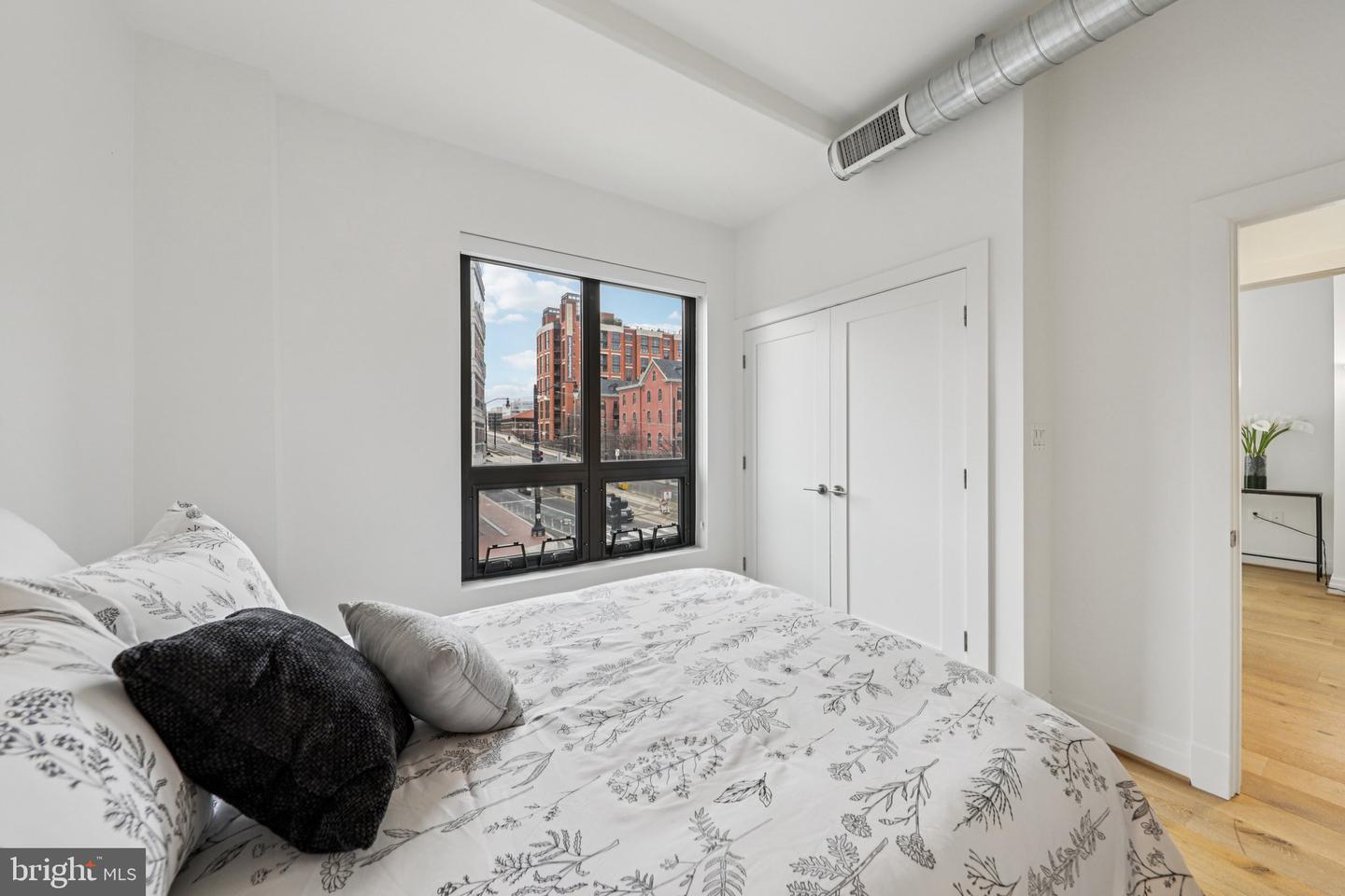 301 H ST NE #201, WASHINGTON, District Of Columbia 20002, 2 Bedrooms Bedrooms, ,2 BathroomsBathrooms,Residential,For sale,301 H ST NE #201,DCDC2238872 MLS # DCDC2238872