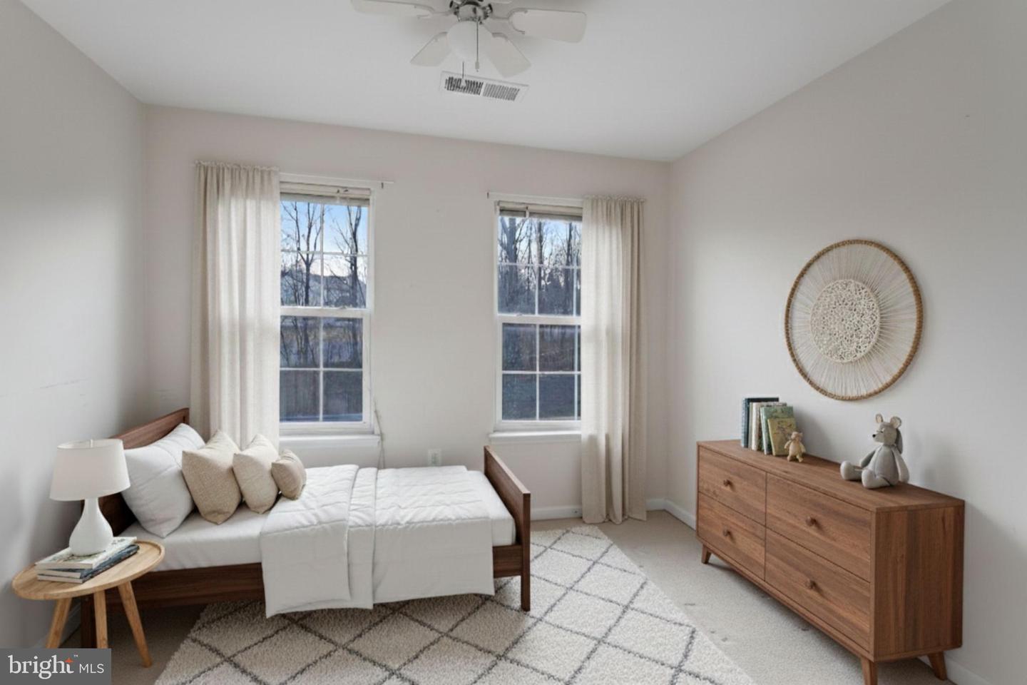 8270 LINBLAKE CT, MANASSAS, Virginia 20111, 3 Bedrooms Bedrooms, ,3 BathroomsBathrooms,Residential,For sale,8270 LINBLAKE CT,VAPW2109654 MLS # VAPW2109654