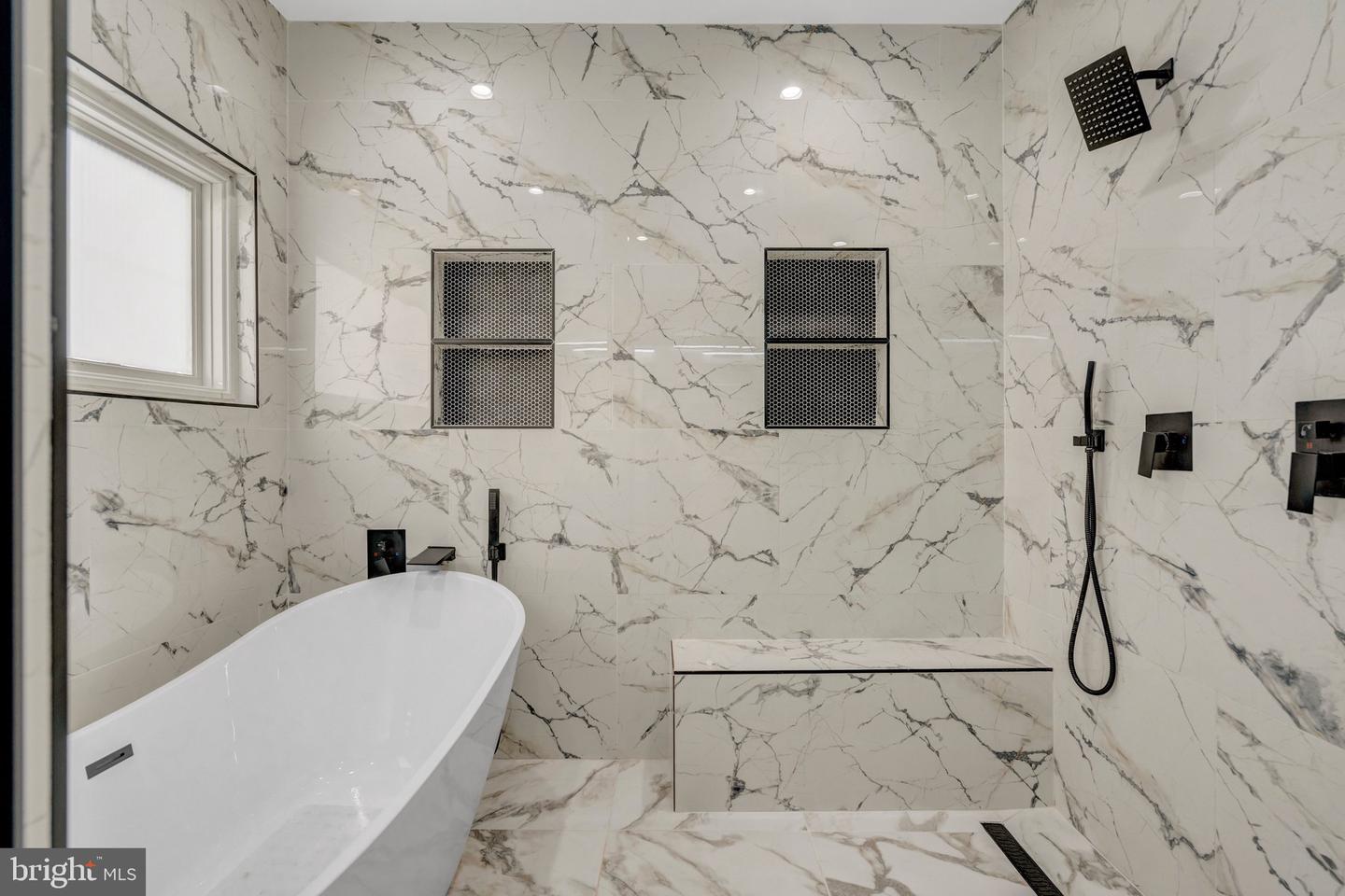 8709 YORKSHIRE LN, MANASSAS, Virginia 20111, 6 Bedrooms Bedrooms, ,6 BathroomsBathrooms,Residential,For sale,8709 YORKSHIRE LN,VAPW2109672 MLS # VAPW2109672