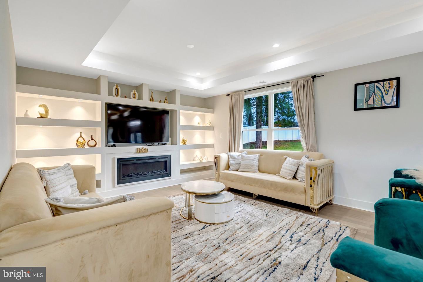 8709 YORKSHIRE LN, MANASSAS, Virginia 20111, 6 Bedrooms Bedrooms, ,6 BathroomsBathrooms,Residential,For sale,8709 YORKSHIRE LN,VAPW2109672 MLS # VAPW2109672