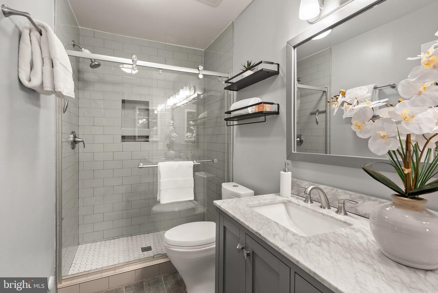 5716 EVERGREEN KNOLL CT, ALEXANDRIA, Virginia 22303, 3 Bedrooms Bedrooms, ,3 BathroomsBathrooms,Residential,For sale,5716 EVERGREEN KNOLL CT,VAFX2283586 MLS # VAFX2283586