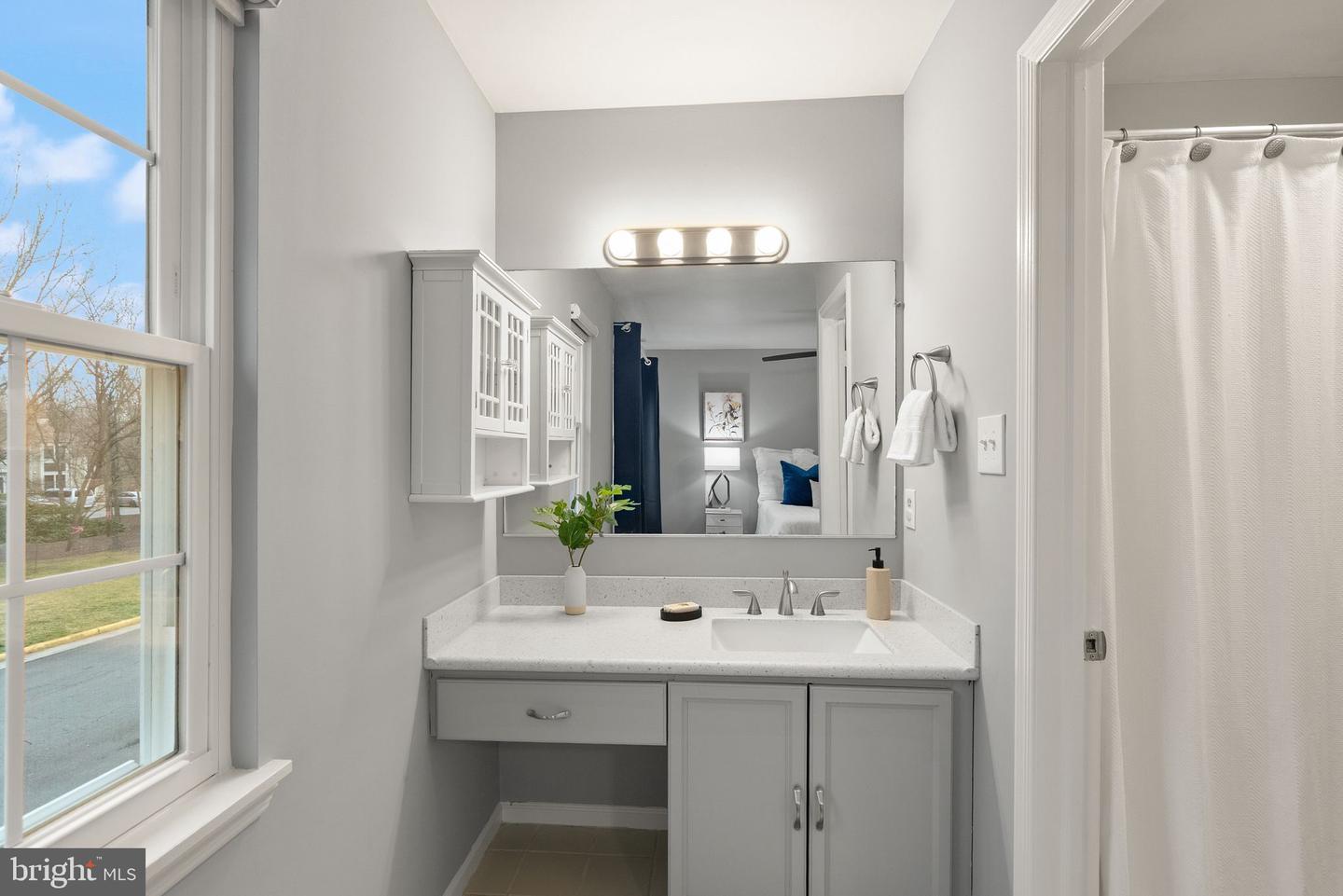 5716 EVERGREEN KNOLL CT, ALEXANDRIA, Virginia 22303, 3 Bedrooms Bedrooms, ,3 BathroomsBathrooms,Residential,For sale,5716 EVERGREEN KNOLL CT,VAFX2283586 MLS # VAFX2283586