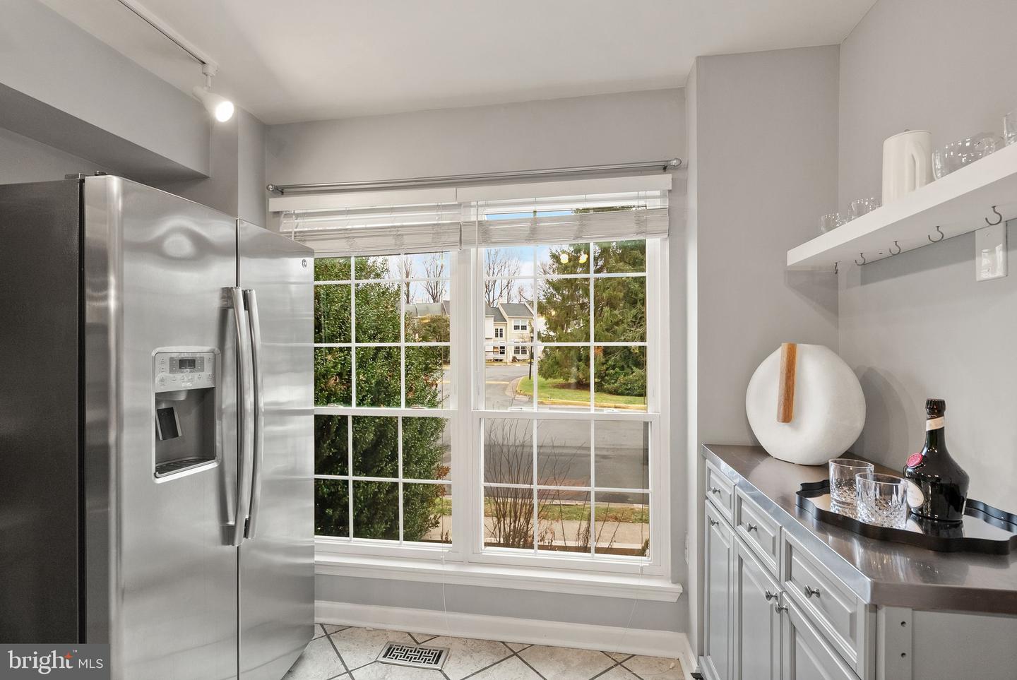 5716 EVERGREEN KNOLL CT, ALEXANDRIA, Virginia 22303, 3 Bedrooms Bedrooms, ,3 BathroomsBathrooms,Residential,For sale,5716 EVERGREEN KNOLL CT,VAFX2283586 MLS # VAFX2283586