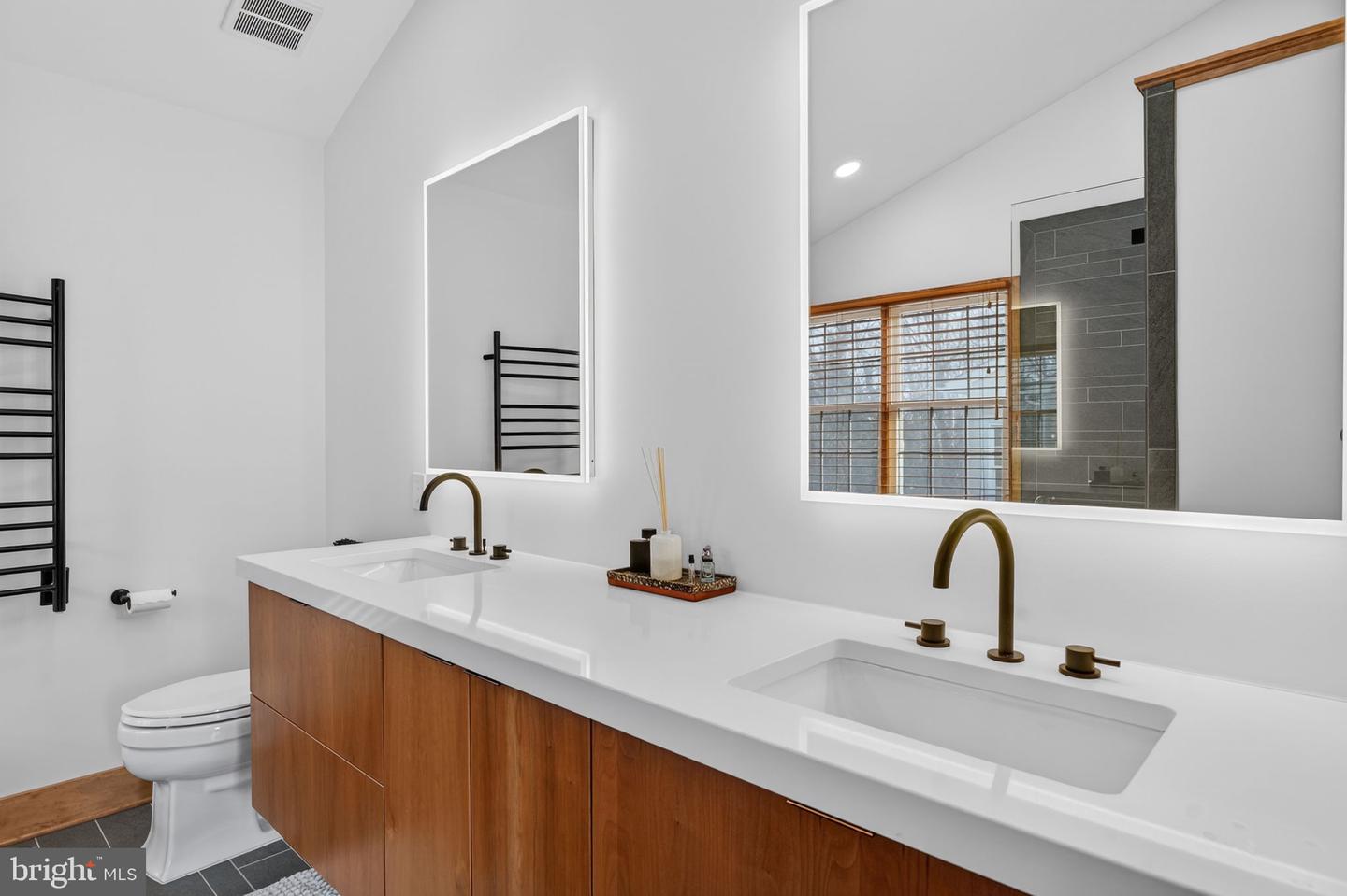 19873 BETHPAGE CT, ASHBURN, Virginia 20147, 3 Bedrooms Bedrooms, ,2 BathroomsBathrooms,Residential,For sale,19873 BETHPAGE CT,VALO2113118 MLS # VALO2113118