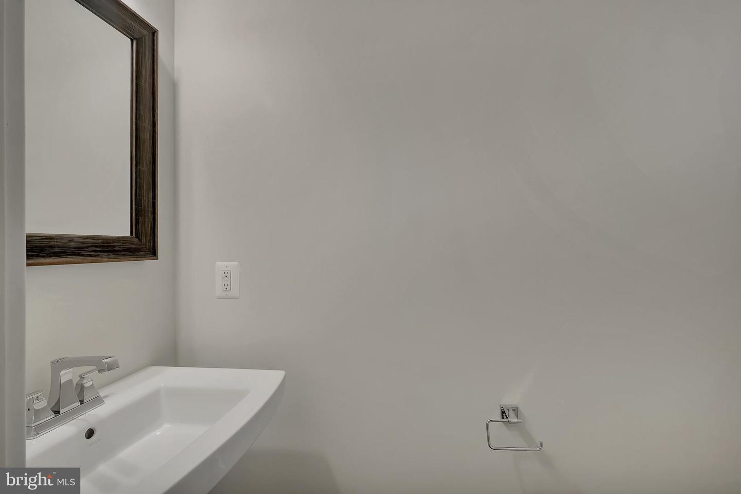 17251 OLD INGELSIDE DR, ROUND HILL, Virginia 20141, 4 Bedrooms Bedrooms, ,2 BathroomsBathrooms,Residential,For sale,17251 OLD INGELSIDE DR,VALO2113130 MLS # VALO2113130 17251 OLD INGELSIDE DR, ROUND HILL, Virginia 20141, 4 Bedrooms Bedrooms, ,2 BathroomsBathrooms,Residential,For sale,17251 OLD INGELSIDE DR,VALO2113130 MLS # VALO2113130