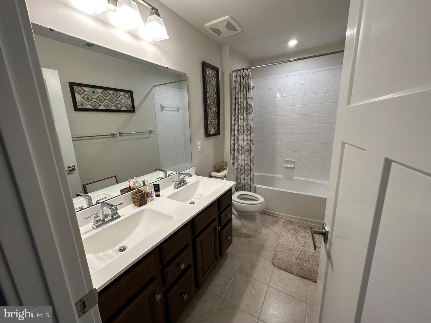 17251 OLD INGELSIDE DR, ROUND HILL, Virginia 20141, 4 Bedrooms Bedrooms, ,2 BathroomsBathrooms,Residential,For sale,17251 OLD INGELSIDE DR,VALO2113130 MLS # VALO2113130 17251 OLD INGELSIDE DR, ROUND HILL, Virginia 20141, 4 Bedrooms Bedrooms, ,2 BathroomsBathrooms,Residential,For sale,17251 OLD INGELSIDE DR,VALO2113130 MLS # VALO2113130