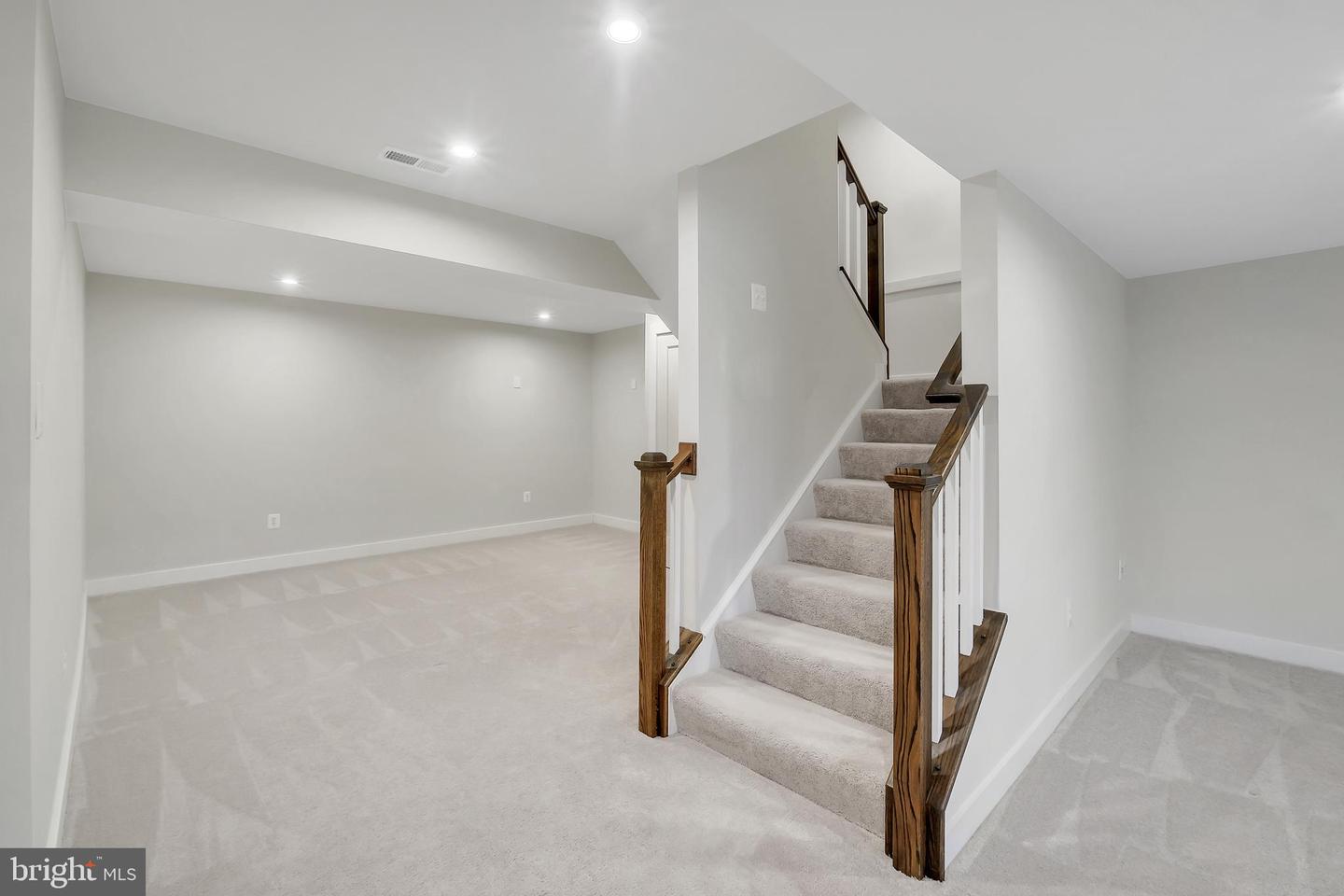 17251 OLD INGELSIDE DR, ROUND HILL, Virginia 20141, 4 Bedrooms Bedrooms, ,2 BathroomsBathrooms,Residential,For sale,17251 OLD INGELSIDE DR,VALO2113130 MLS # VALO2113130 17251 OLD INGELSIDE DR, ROUND HILL, Virginia 20141, 4 Bedrooms Bedrooms, ,2 BathroomsBathrooms,Residential,For sale,17251 OLD INGELSIDE DR,VALO2113130 MLS # VALO2113130