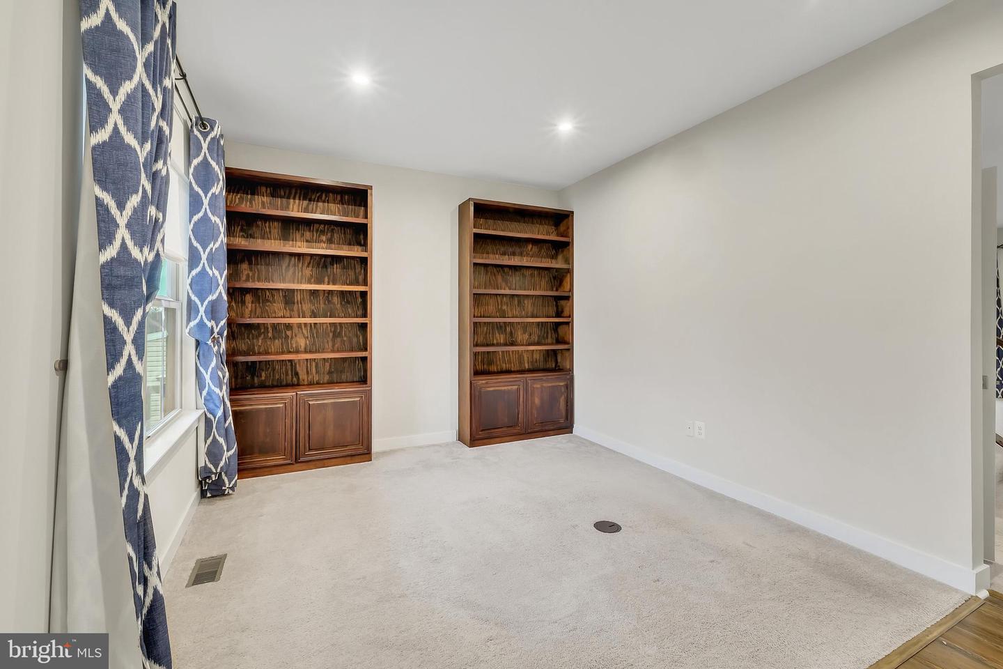 17251 OLD INGELSIDE DR, ROUND HILL, Virginia 20141, 4 Bedrooms Bedrooms, ,2 BathroomsBathrooms,Residential,For sale,17251 OLD INGELSIDE DR,VALO2113130 MLS # VALO2113130 17251 OLD INGELSIDE DR, ROUND HILL, Virginia 20141, 4 Bedrooms Bedrooms, ,2 BathroomsBathrooms,Residential,For sale,17251 OLD INGELSIDE DR,VALO2113130 MLS # VALO2113130