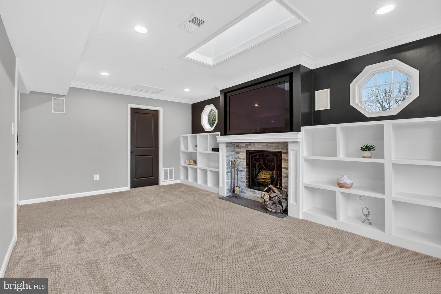 6389 LANCASTER DR, WARRENTON, Virginia 20187, 4 Bedrooms Bedrooms, 14 Rooms Rooms,2 BathroomsBathrooms,Residential,For sale,6389 LANCASTER DR,VAFQ2020016 MLS # VAFQ2020016