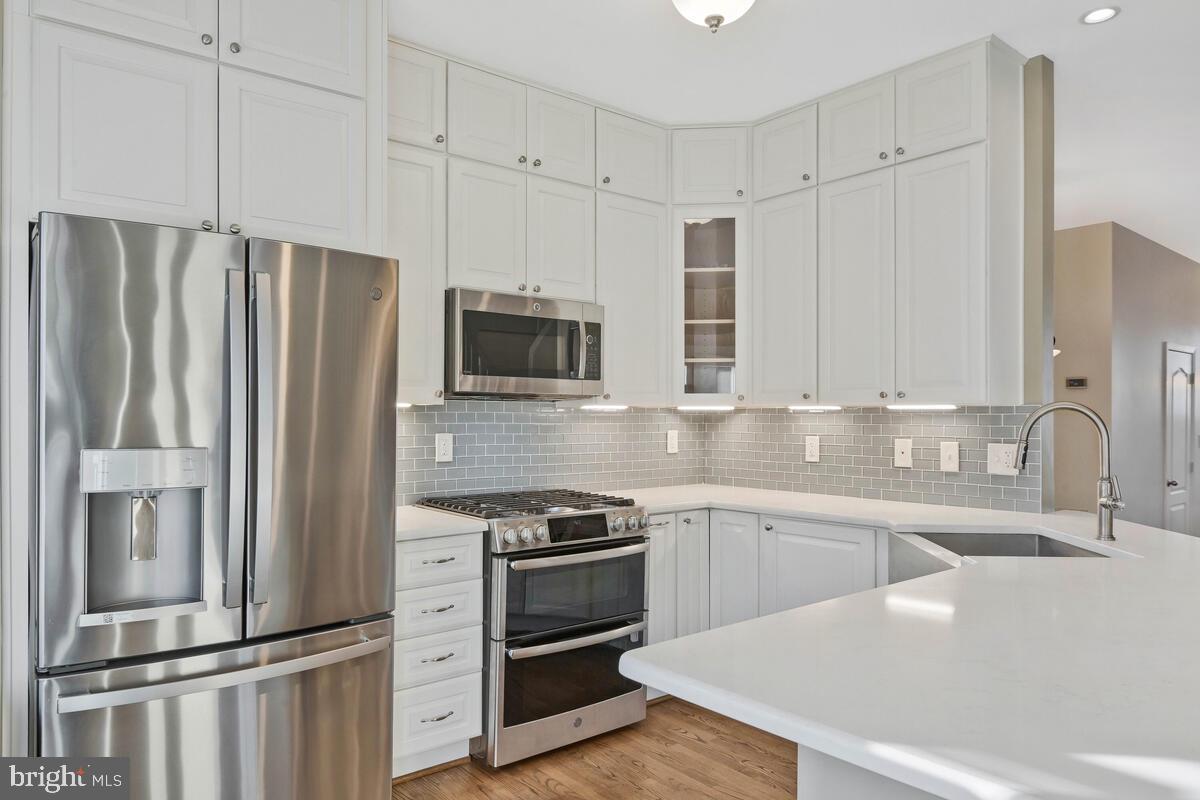 12025 EDGEMERE CIR, RESTON, Virginia 20190, 3 Bedrooms Bedrooms, ,3 BathroomsBathrooms,Residential,For sale,12025 EDGEMERE CIR,VAFX2283716 MLS # VAFX2283716