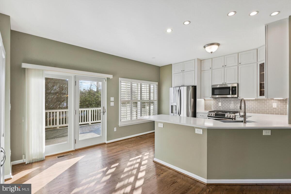 12025 EDGEMERE CIR, RESTON, Virginia 20190, 3 Bedrooms Bedrooms, ,3 BathroomsBathrooms,Residential,For sale,12025 EDGEMERE CIR,VAFX2283716 MLS # VAFX2283716