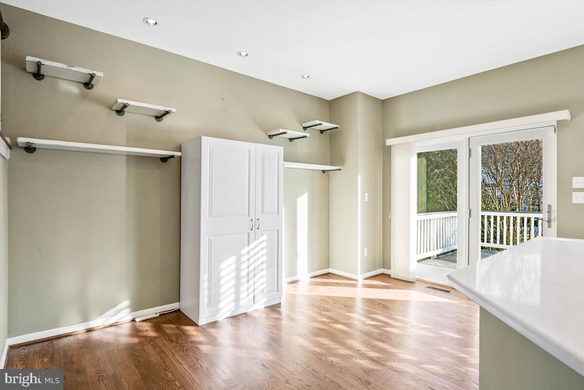 12025 EDGEMERE CIR, RESTON, Virginia 20190, 3 Bedrooms Bedrooms, ,3 BathroomsBathrooms,Residential,For sale,12025 EDGEMERE CIR,VAFX2283716 MLS # VAFX2283716