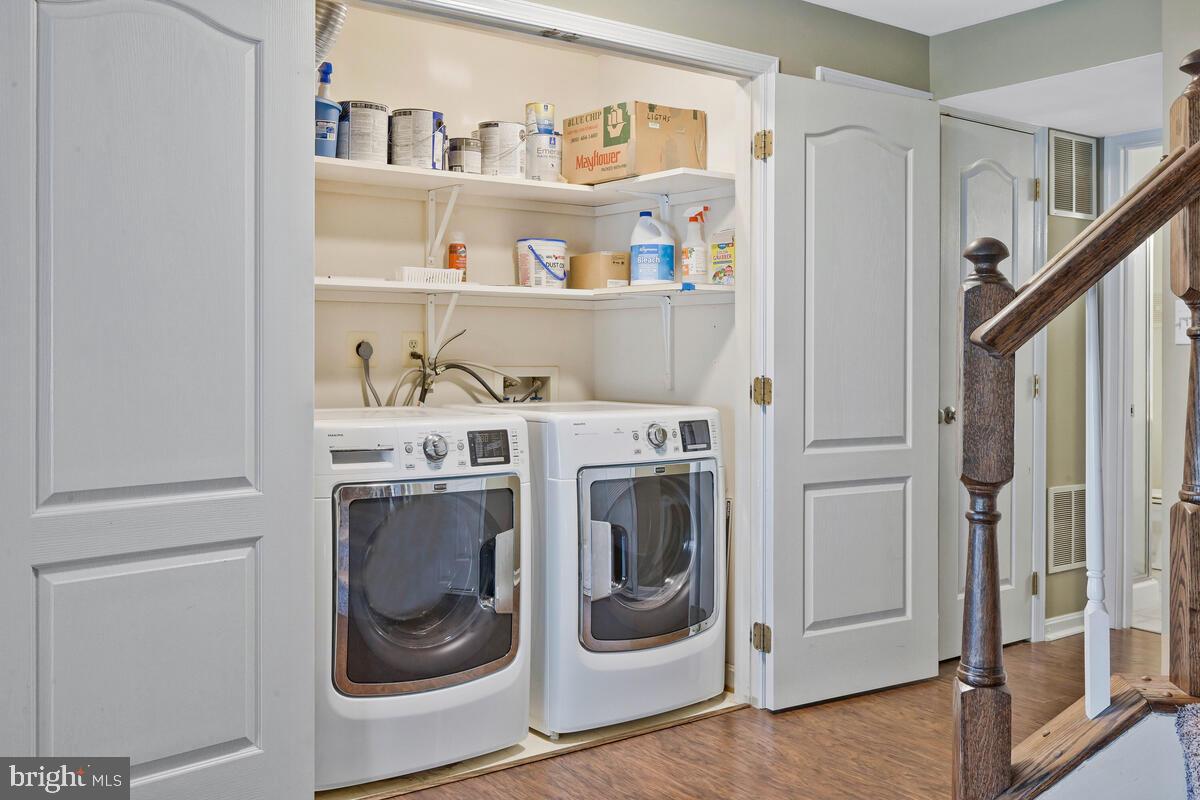 12025 EDGEMERE CIR, RESTON, Virginia 20190, 3 Bedrooms Bedrooms, ,3 BathroomsBathrooms,Residential,For sale,12025 EDGEMERE CIR,VAFX2283716 MLS # VAFX2283716