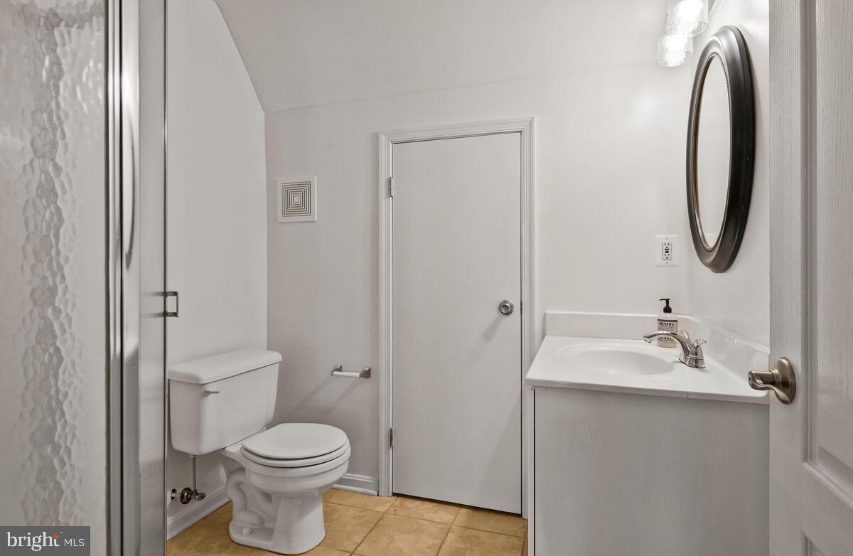 12025 EDGEMERE CIR, RESTON, Virginia 20190, 3 Bedrooms Bedrooms, ,3 BathroomsBathrooms,Residential,For sale,12025 EDGEMERE CIR,VAFX2283716 MLS # VAFX2283716