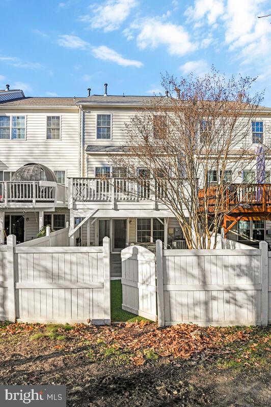 12025 EDGEMERE CIR, RESTON, Virginia 20190, 3 Bedrooms Bedrooms, ,3 BathroomsBathrooms,Residential,For sale,12025 EDGEMERE CIR,VAFX2283716 MLS # VAFX2283716