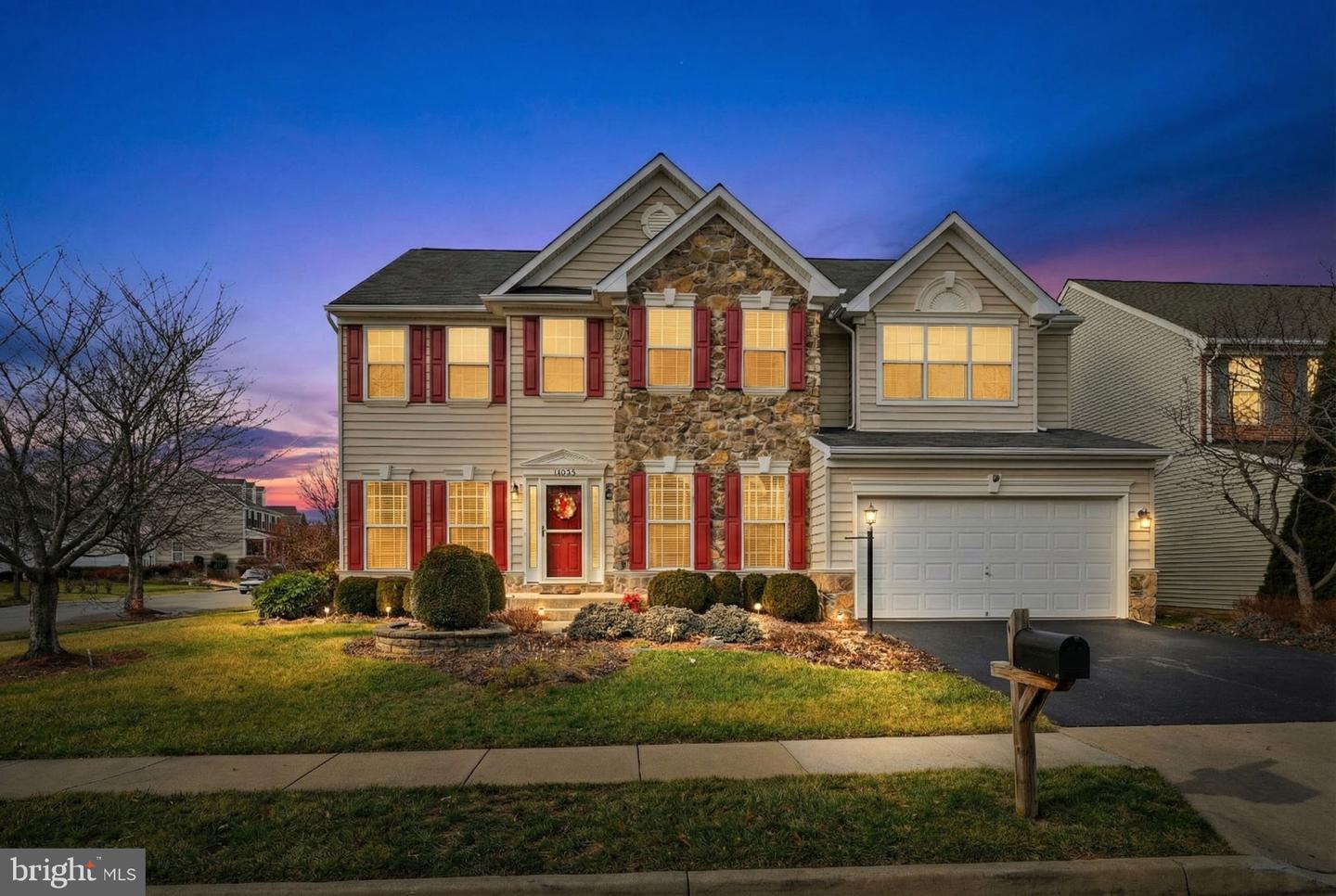 12096 MAIDENHAIR DR, GAINESVILLE, Virginia 20155, 4 Bedrooms Bedrooms, ,3 BathroomsBathrooms,Residential,For sale,12096 MAIDENHAIR DR,VAPW2109840 MLS # VAPW2109840