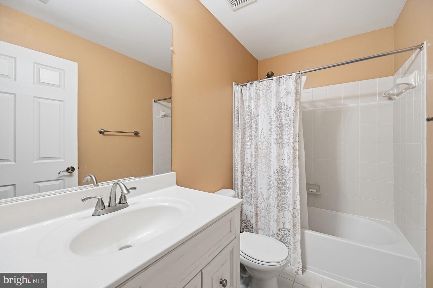 12096 MAIDENHAIR DR, GAINESVILLE, Virginia 20155, 4 Bedrooms Bedrooms, ,3 BathroomsBathrooms,Residential,For sale,12096 MAIDENHAIR DR,VAPW2109840 MLS # VAPW2109840