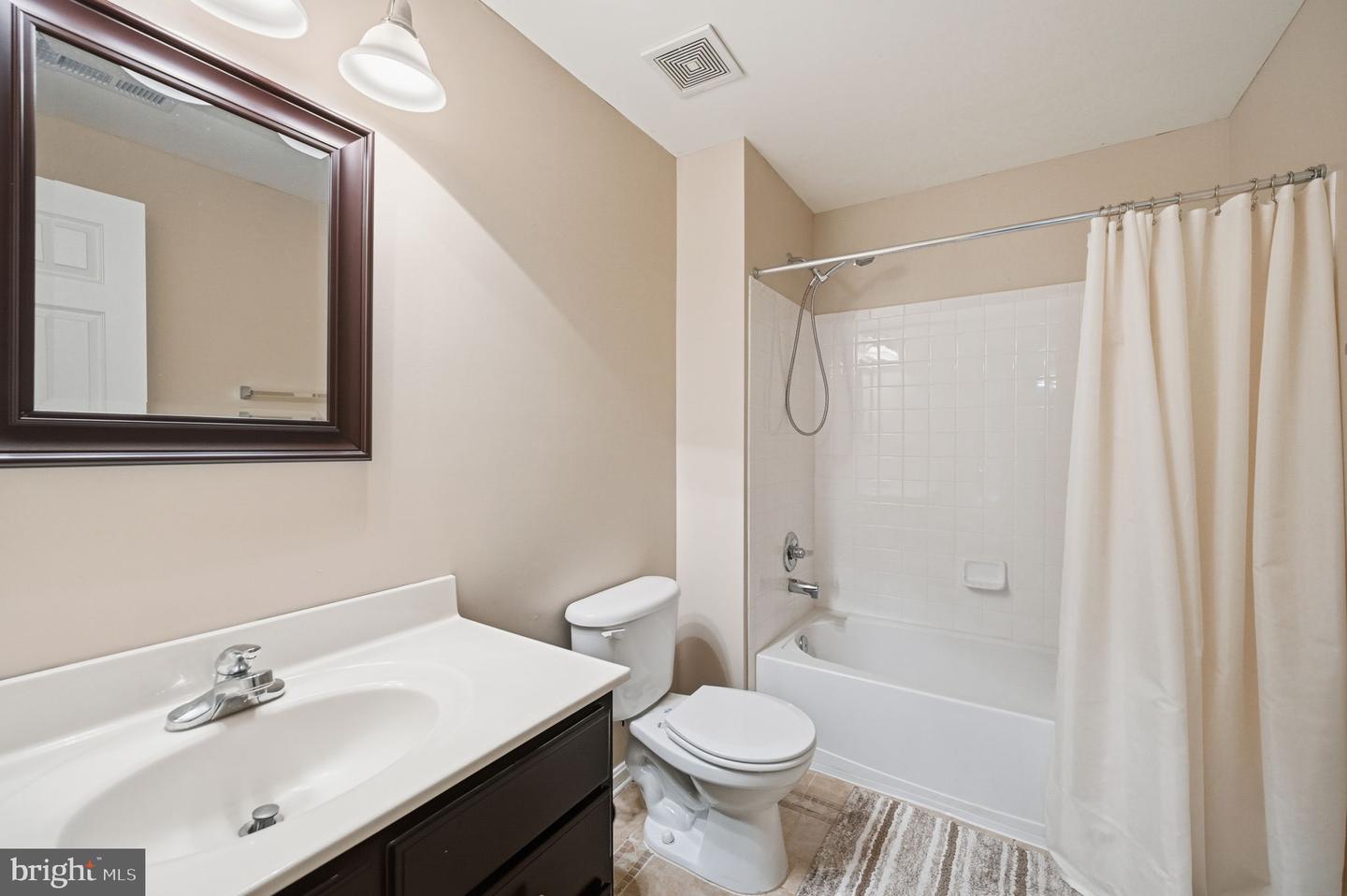 12096 MAIDENHAIR DR, GAINESVILLE, Virginia 20155, 4 Bedrooms Bedrooms, ,3 BathroomsBathrooms,Residential,For sale,12096 MAIDENHAIR DR,VAPW2109840 MLS # VAPW2109840