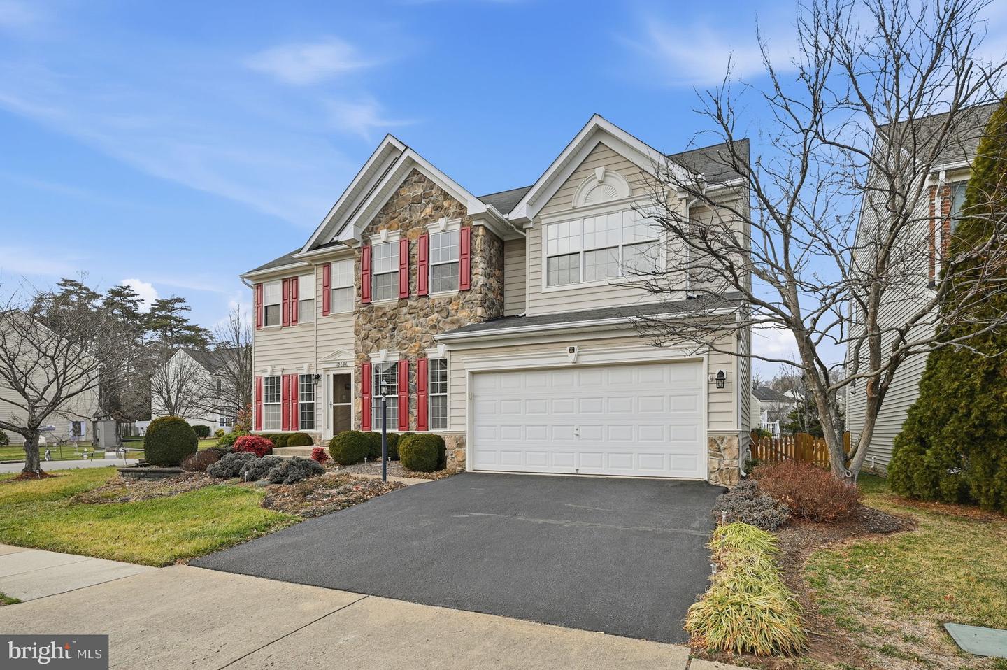 12096 MAIDENHAIR DR, GAINESVILLE, Virginia 20155, 4 Bedrooms Bedrooms, ,3 BathroomsBathrooms,Residential,For sale,12096 MAIDENHAIR DR,VAPW2109840 MLS # VAPW2109840