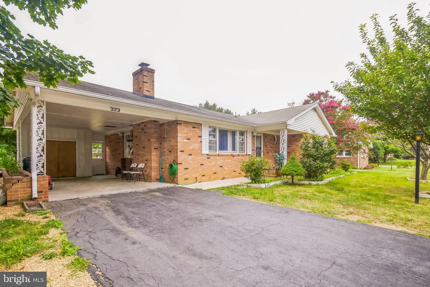 323 RUSSELCROFT RD, WINCHESTER, Virginia 22601, 4 Bedrooms Bedrooms, ,2 BathroomsBathrooms,Residential,For sale,323 RUSSELCROFT RD,VAWI2009662 MLS # VAWI2009662