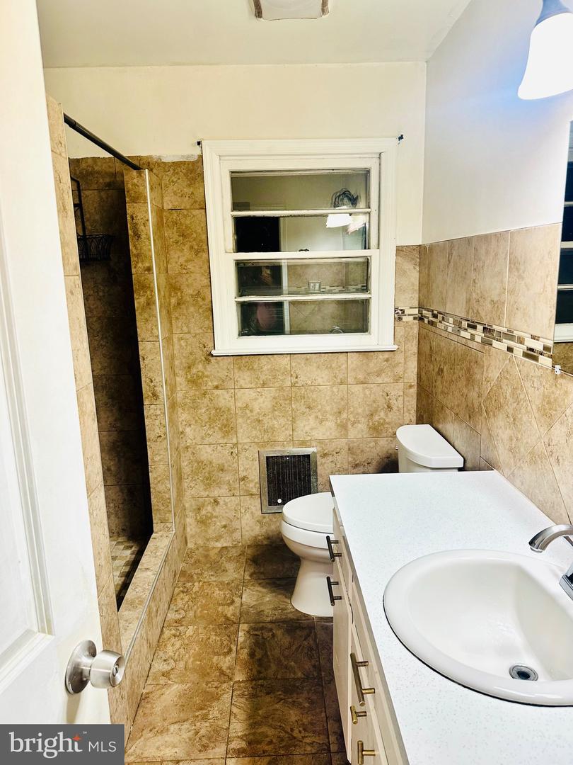 323 RUSSELCROFT RD, WINCHESTER, Virginia 22601, 4 Bedrooms Bedrooms, ,2 BathroomsBathrooms,Residential,For sale,323 RUSSELCROFT RD,VAWI2009662 MLS # VAWI2009662