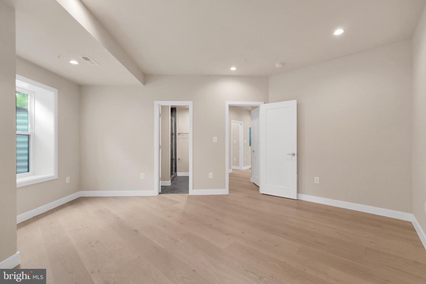 854 XENIA ST SE #102, WASHINGTON, District Of Columbia 20032, 3 Bedrooms Bedrooms, ,3 BathroomsBathrooms,Residential,For sale,854 XENIA ST SE #102,DCDC2239566 MLS # DCDC2239566