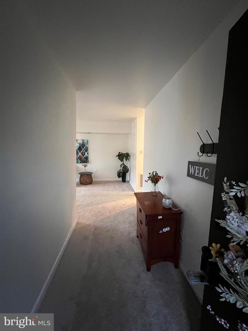 4129 MEADOWLAND CT, CHANTILLY, Virginia 20151, 3 Bedrooms Bedrooms, ,1 BathroomBathrooms,Residential,For sale,4129 MEADOWLAND CT,VAFX2284036 MLS # VAFX2284036