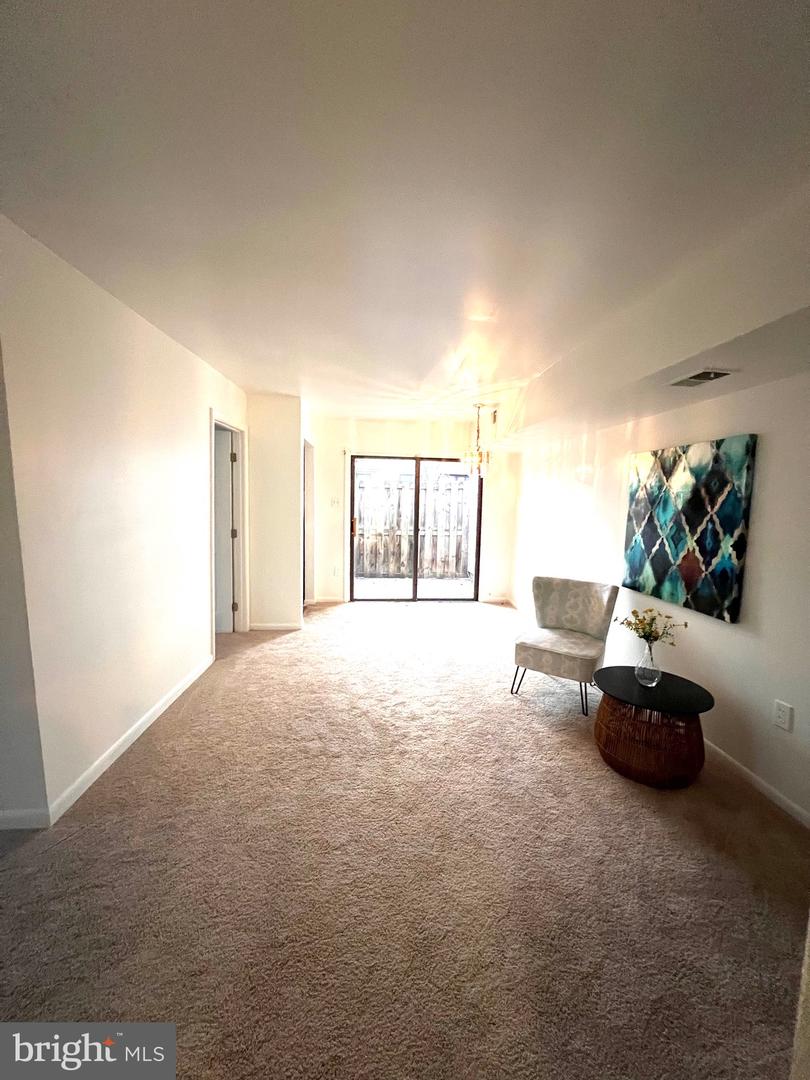 4129 MEADOWLAND CT, CHANTILLY, Virginia 20151, 3 Bedrooms Bedrooms, ,1 BathroomBathrooms,Residential,For sale,4129 MEADOWLAND CT,VAFX2284036 MLS # VAFX2284036