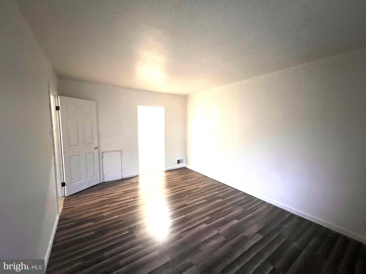 4129 MEADOWLAND CT, CHANTILLY, Virginia 20151, 3 Bedrooms Bedrooms, ,1 BathroomBathrooms,Residential,For sale,4129 MEADOWLAND CT,VAFX2284036 MLS # VAFX2284036