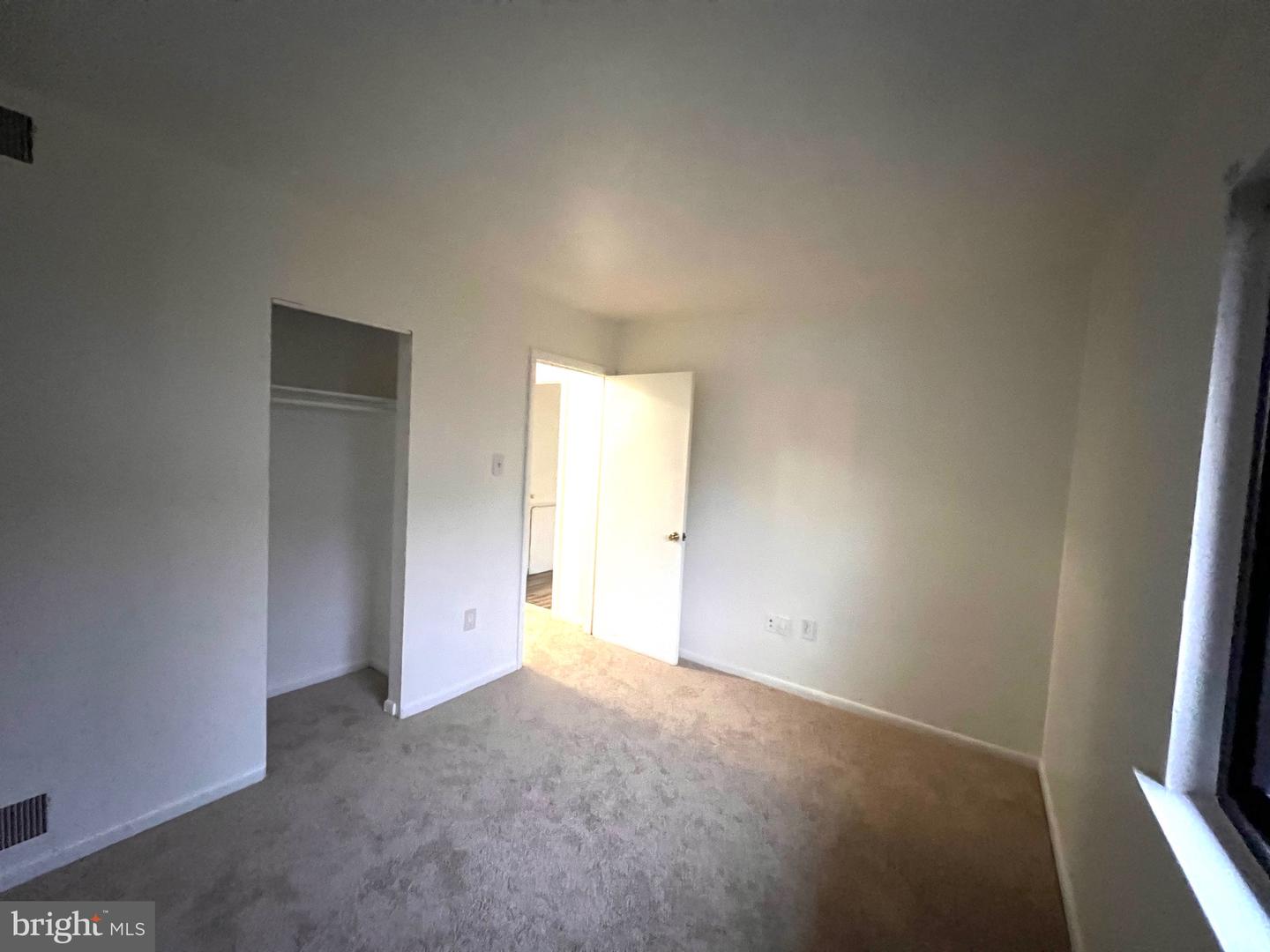 4129 MEADOWLAND CT, CHANTILLY, Virginia 20151, 3 Bedrooms Bedrooms, ,1 BathroomBathrooms,Residential,For sale,4129 MEADOWLAND CT,VAFX2284036 MLS # VAFX2284036