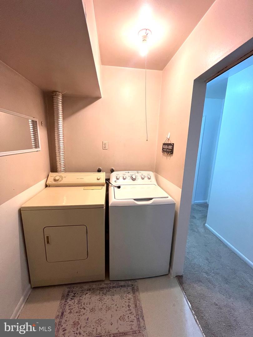 4129 MEADOWLAND CT, CHANTILLY, Virginia 20151, 3 Bedrooms Bedrooms, ,1 BathroomBathrooms,Residential,For sale,4129 MEADOWLAND CT,VAFX2284036 MLS # VAFX2284036