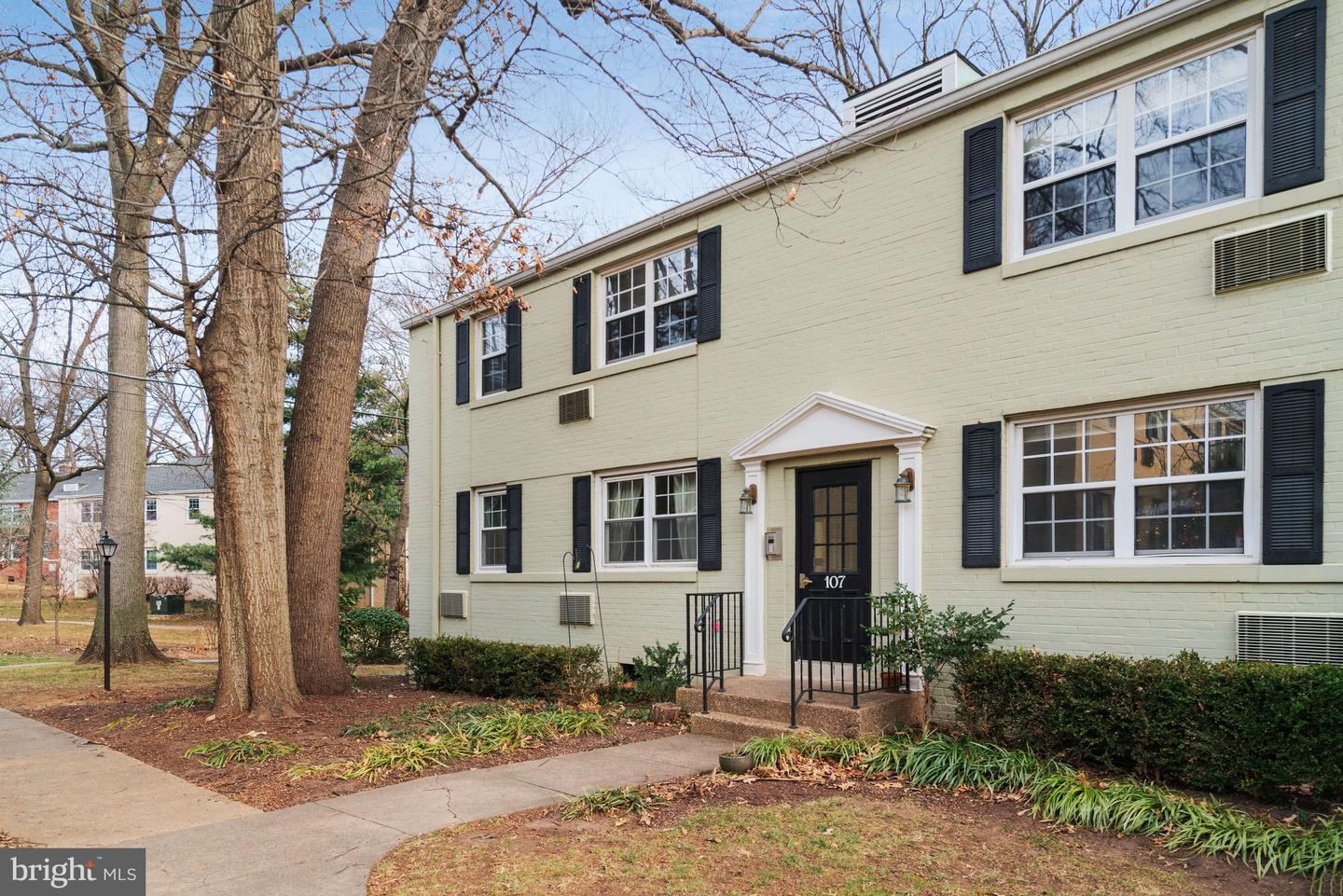 107 N GEORGE MASON DR N #4, ARLINGTON, Virginia 22203, 2 Bedrooms Bedrooms, ,1 BathroomBathrooms,Residential,For sale,107 N GEORGE MASON DR N #4,VAAR2067344 MLS # VAAR2067344 107 N GEORGE MASON DR N #4, ARLINGTON, Virginia 22203, 2 Bedrooms Bedrooms, ,1 BathroomBathrooms,Residential,For sale,107 N GEORGE MASON DR N #4,VAAR2067344 MLS # VAAR2067344