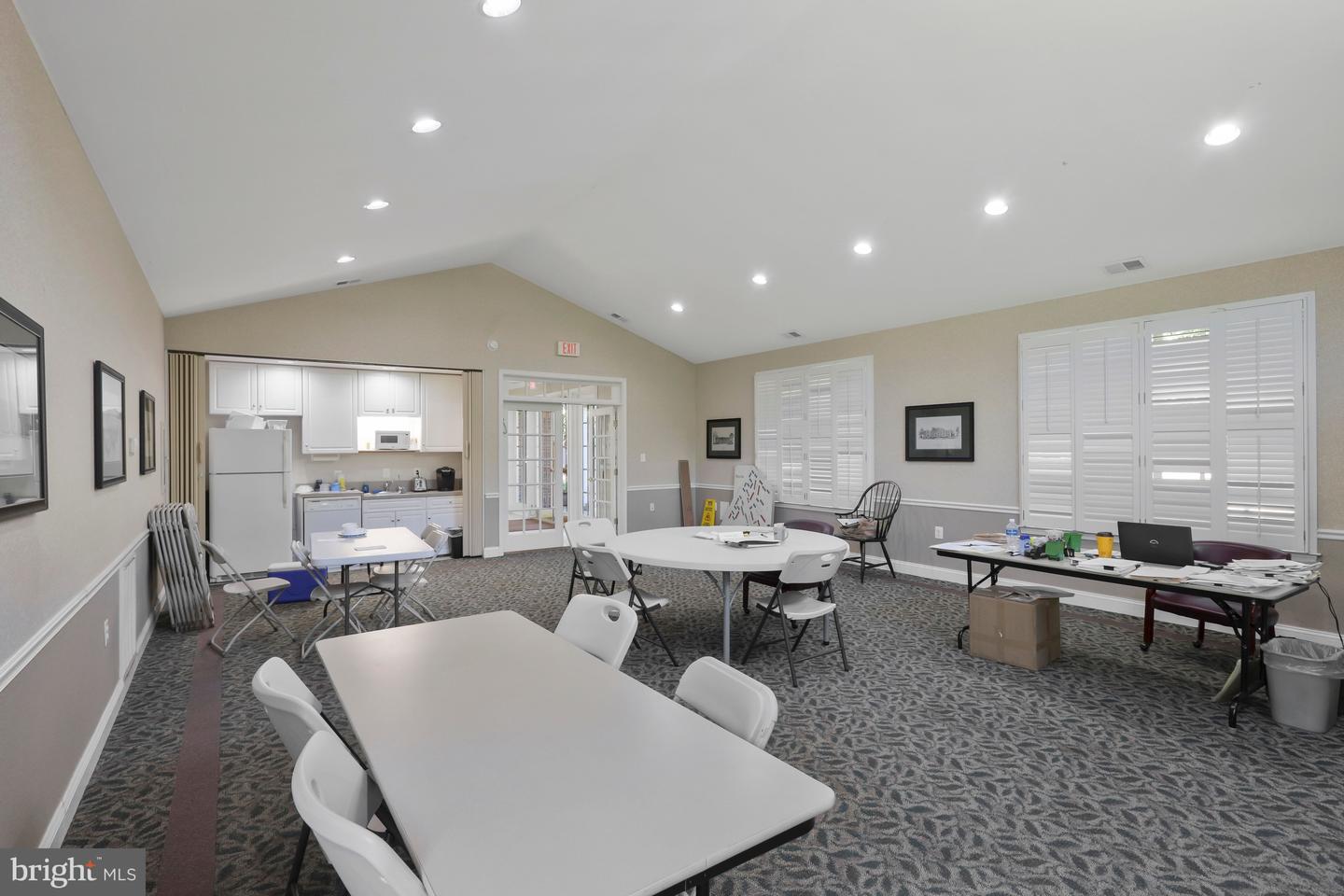 107 N GEORGE MASON DR N #4, ARLINGTON, Virginia 22203, 2 Bedrooms Bedrooms, ,1 BathroomBathrooms,Residential,For sale,107 N GEORGE MASON DR N #4,VAAR2067344 MLS # VAAR2067344